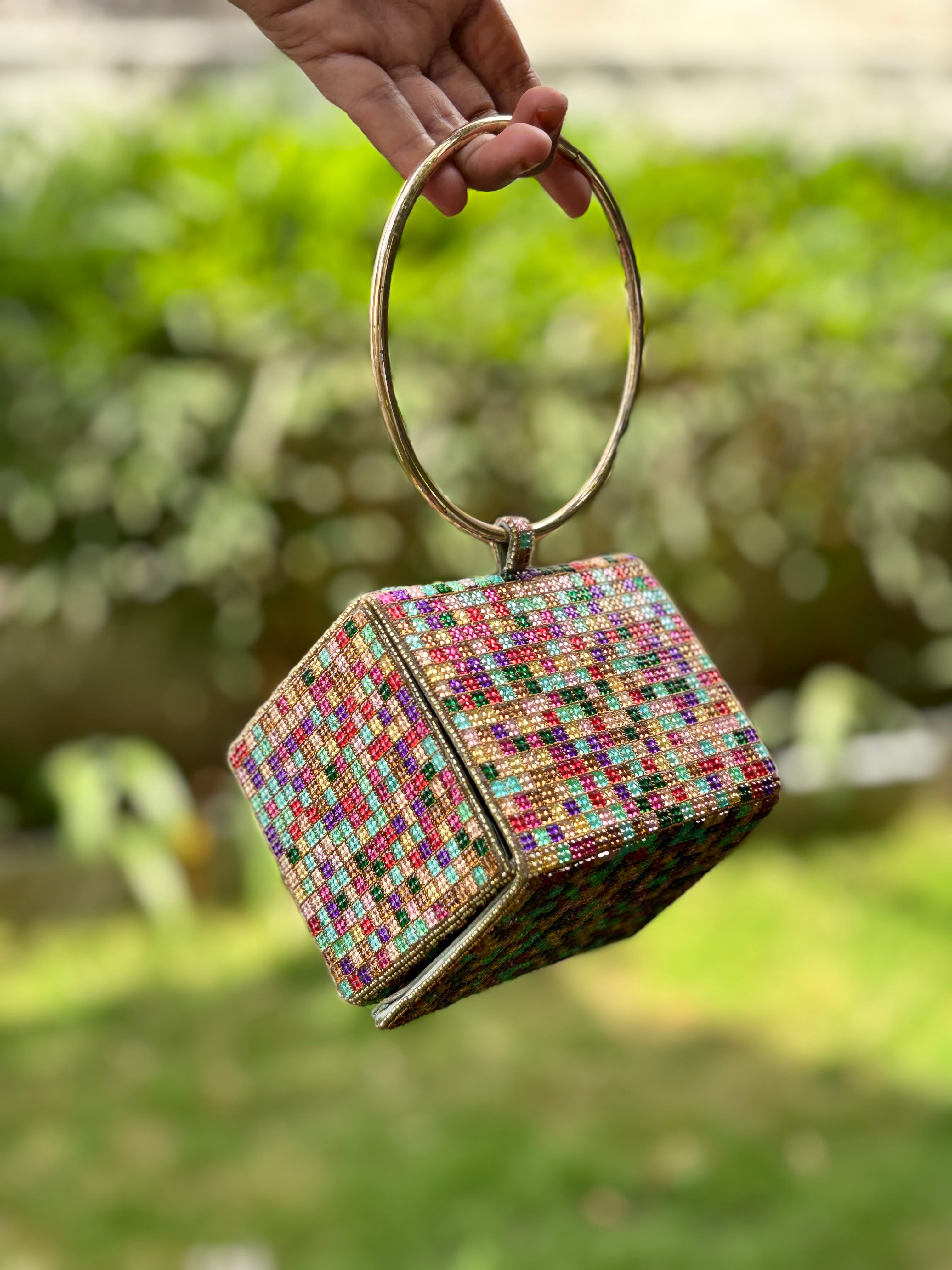 SAMPLE Bloom Cube Nano