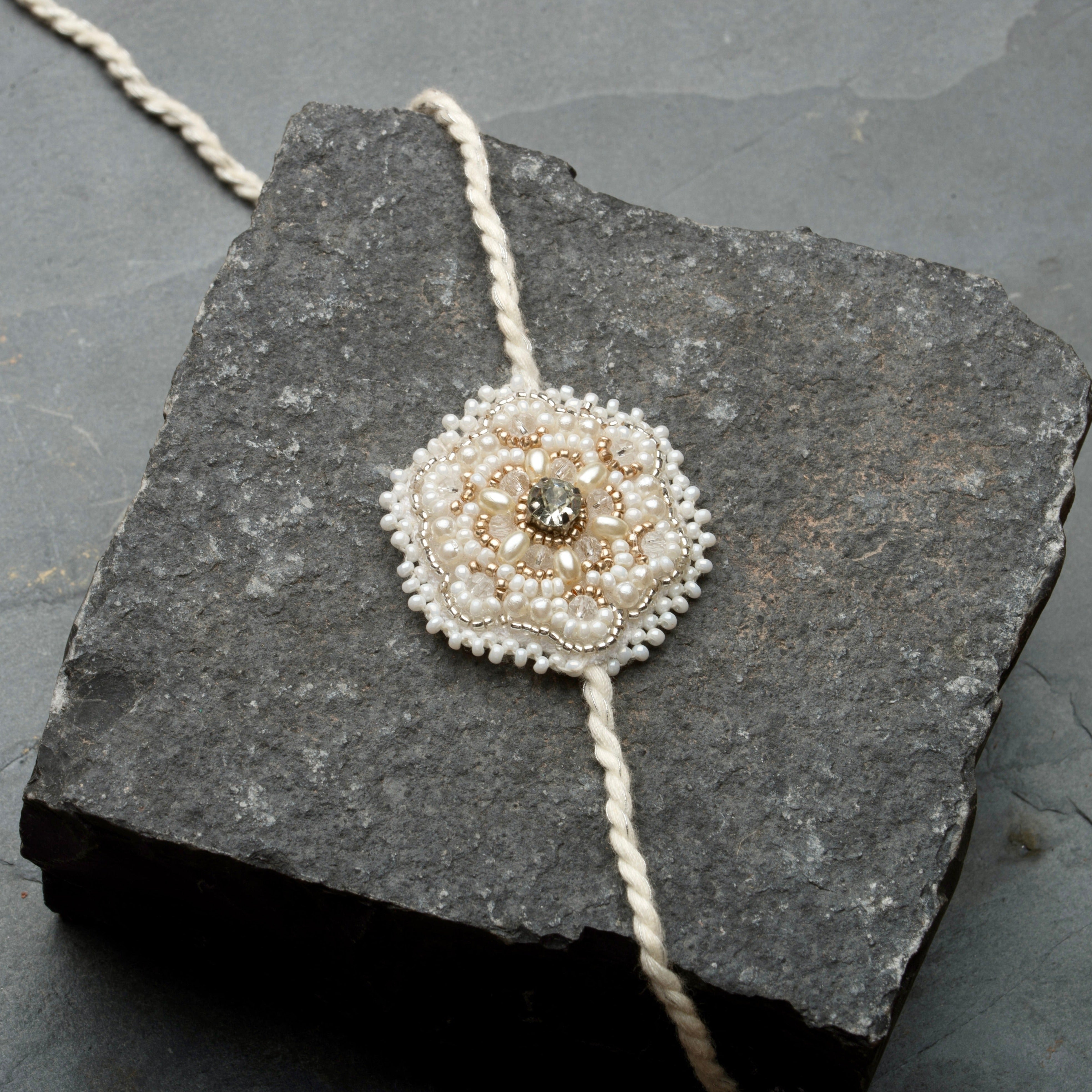 Aayansh Pearl Rakhi - Ozel