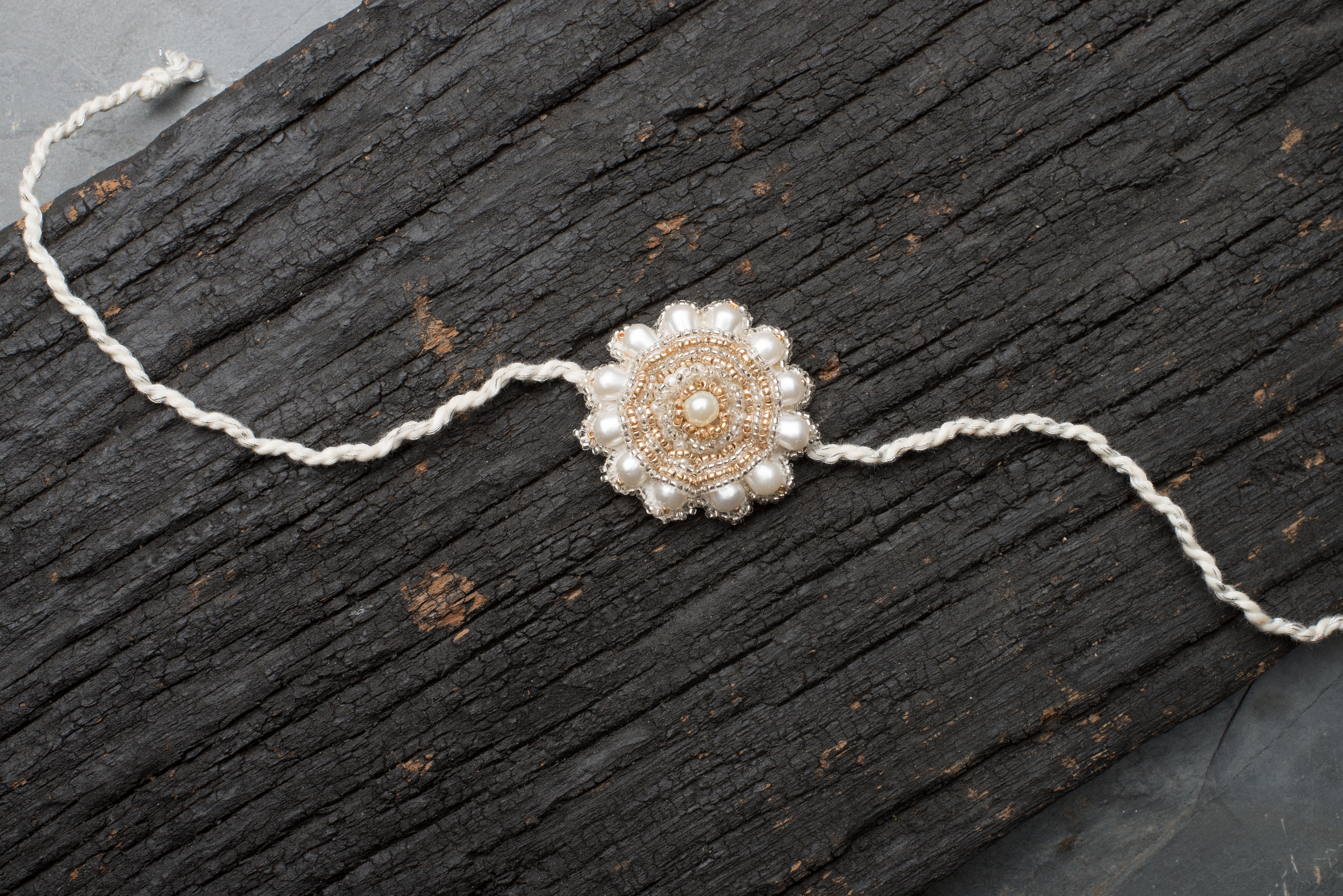 Aarav Pearl Rakhi - Ozel
