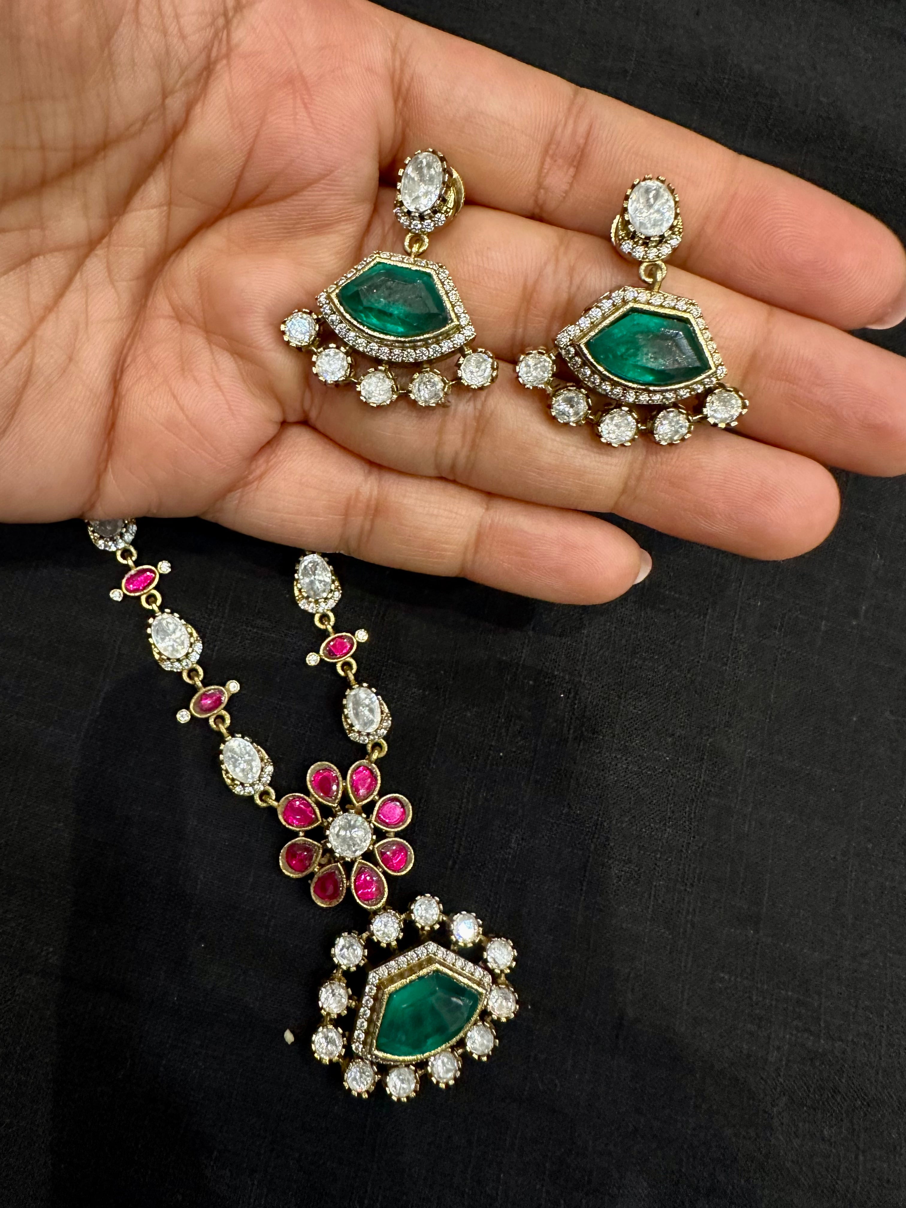 Emerald Enchanted Necklace Set