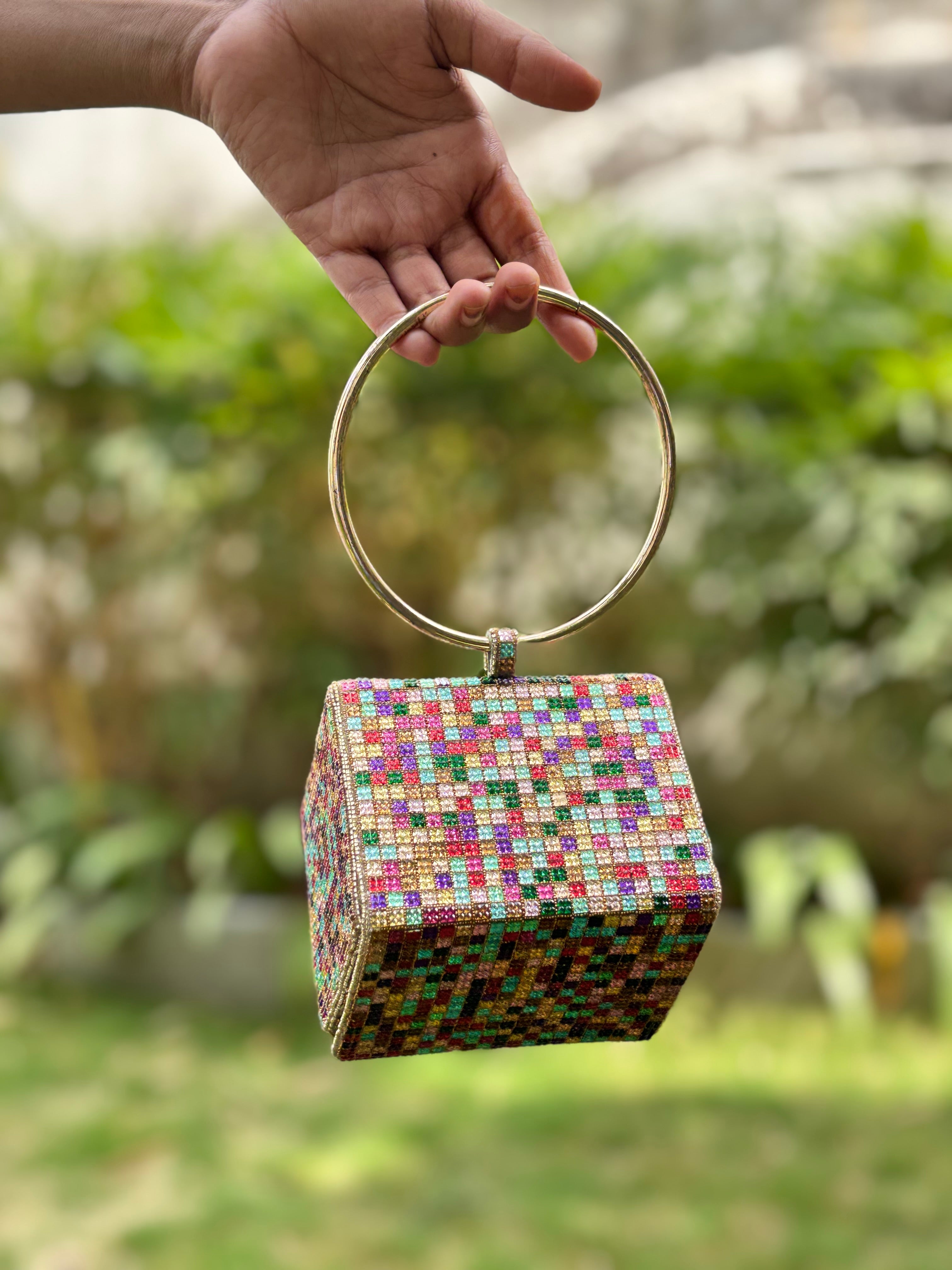 SAMPLE Bloom Cube Nano