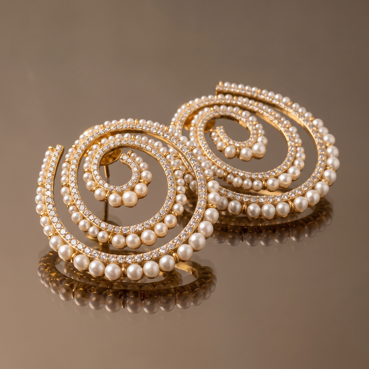 Leher Pearl Spiral Earrings