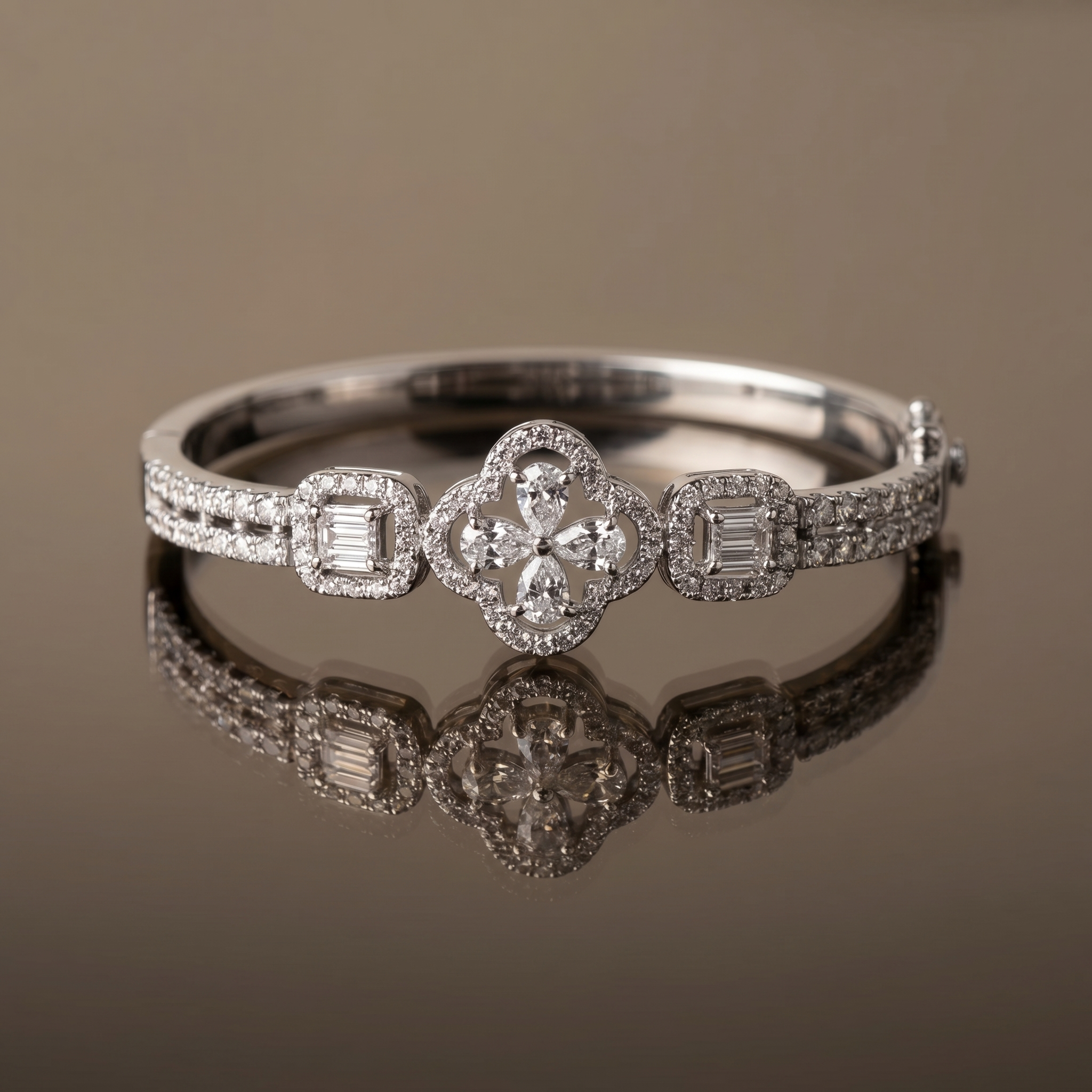 Manya Diamond Clover Bracelet