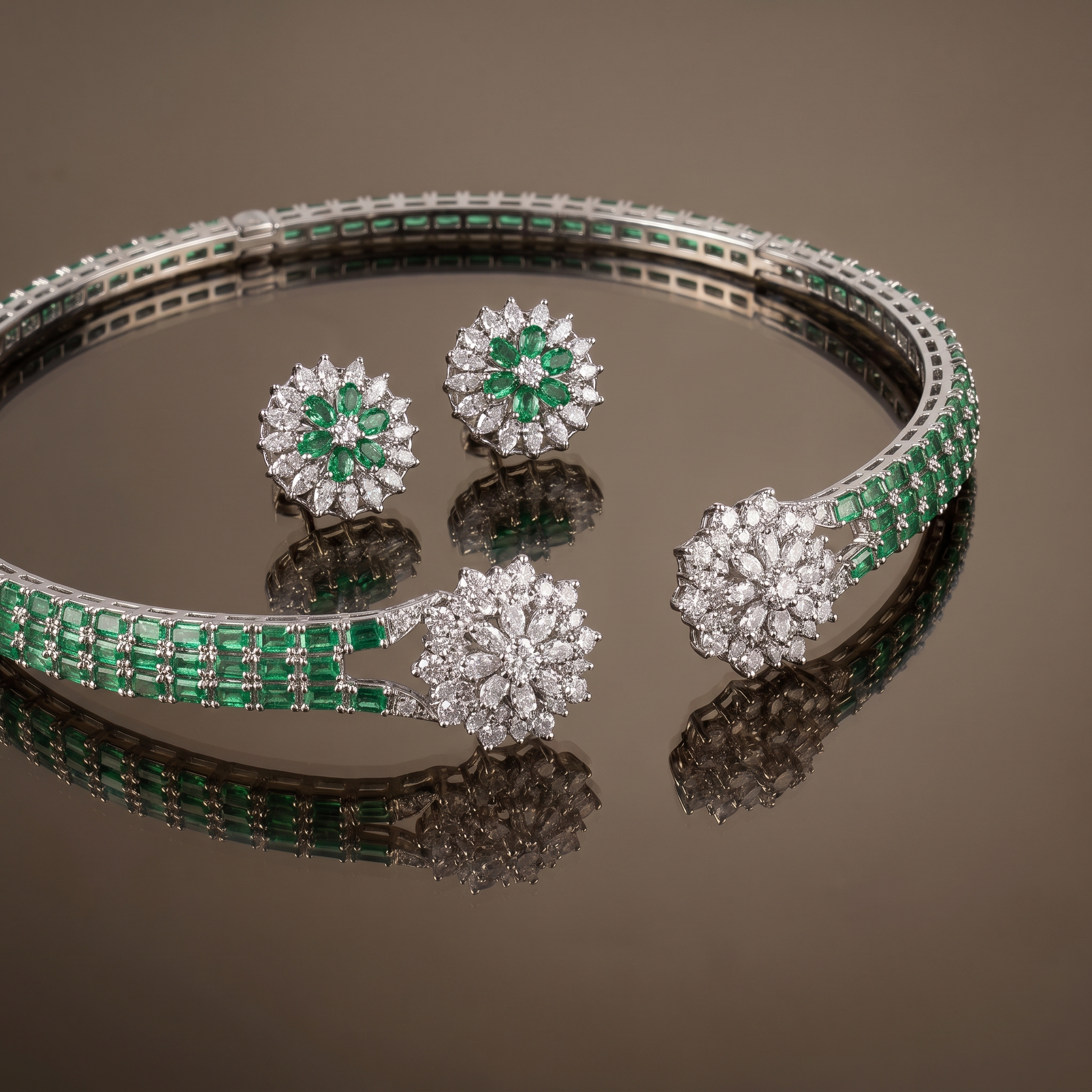 Emerald Éclat Necklace Set