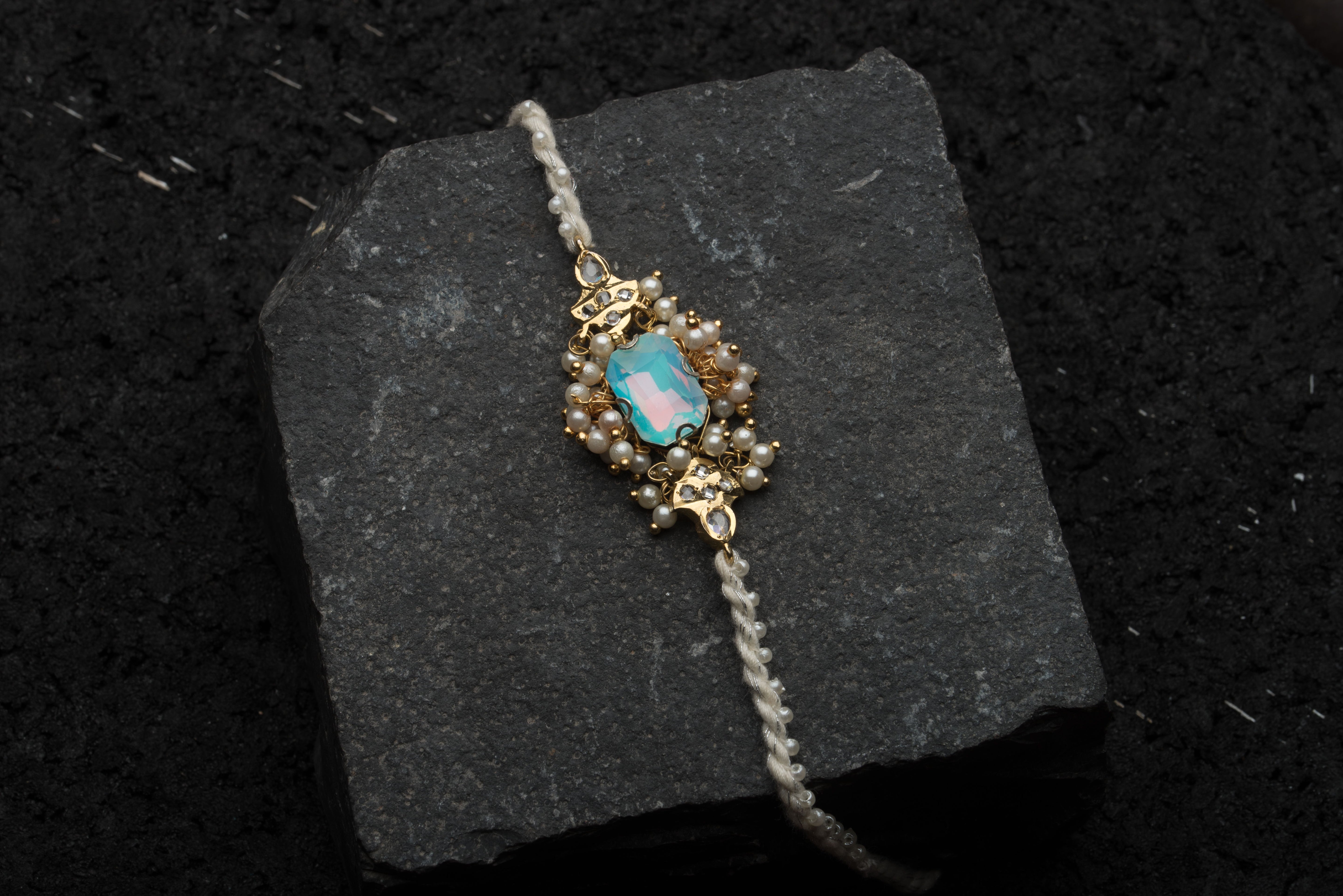 Rakshit Pearl Rakhi - Ozel