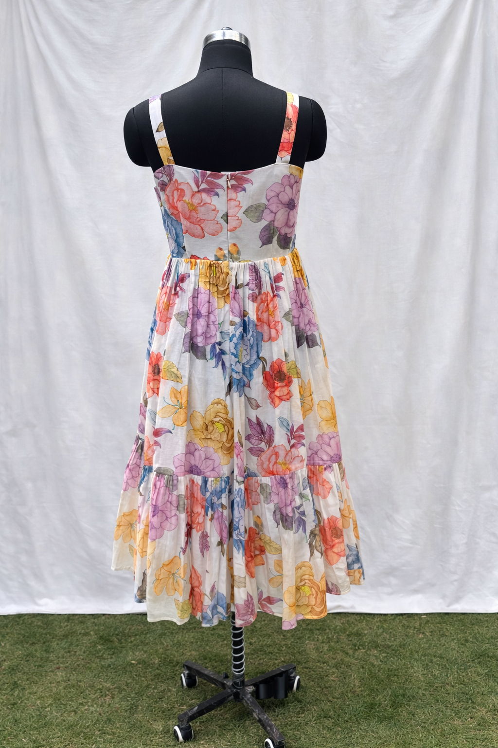 Watercolor sleeveless dress – styled look by Ozel
