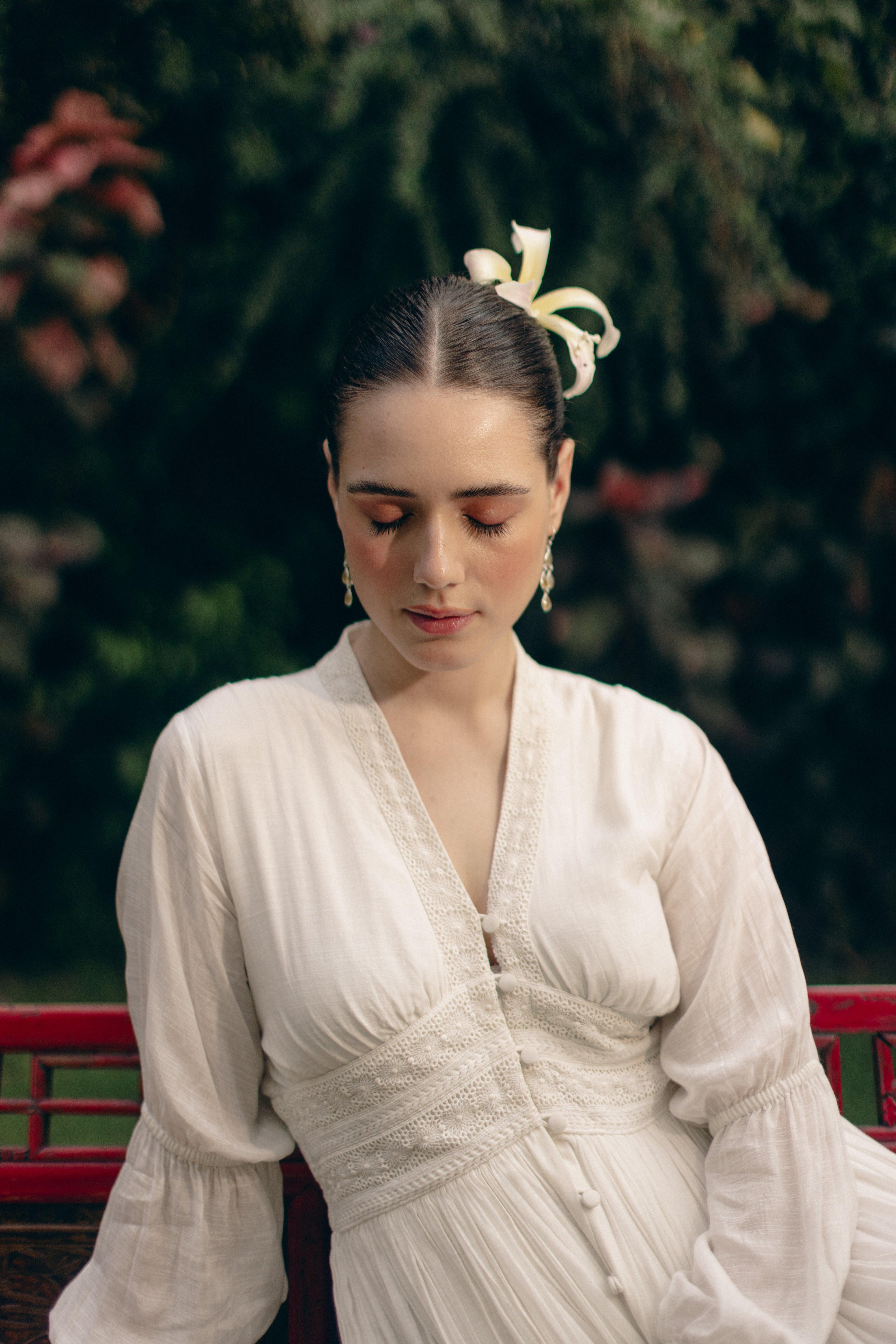 Amara Long White Dress - Ozel