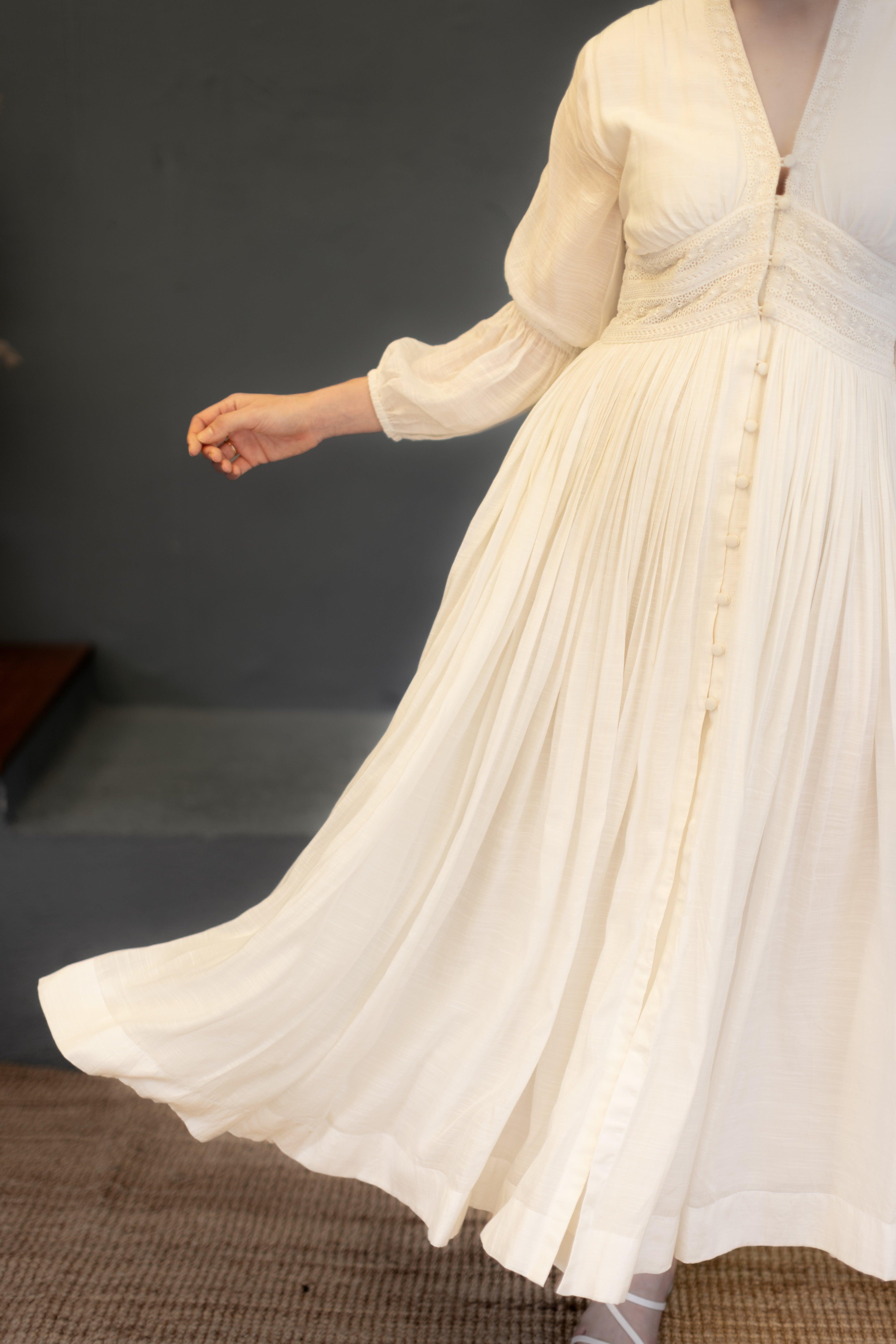 Amara Long White Dress - Ozel