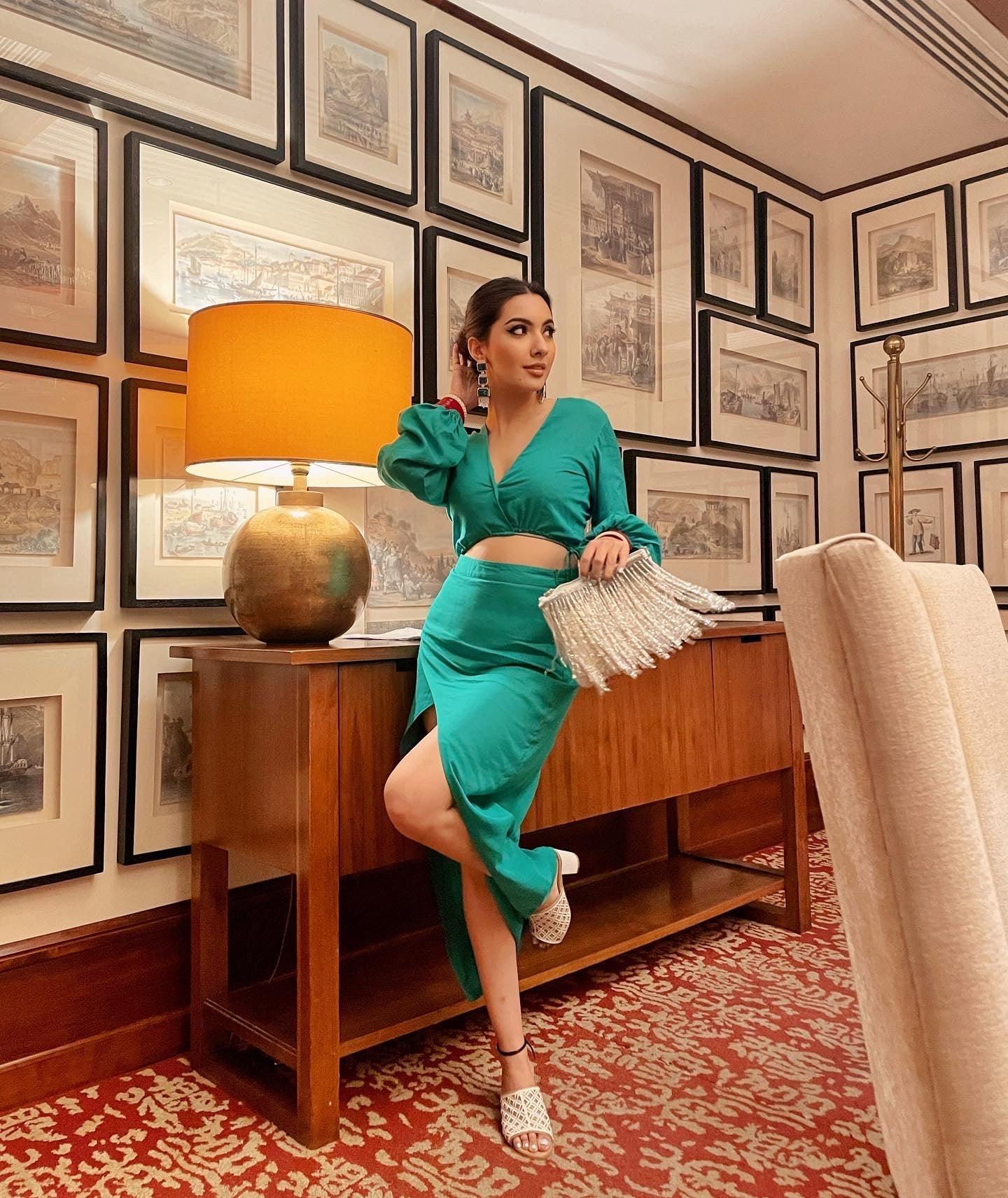 Cleopatra Sling Silver Bag - Ozel