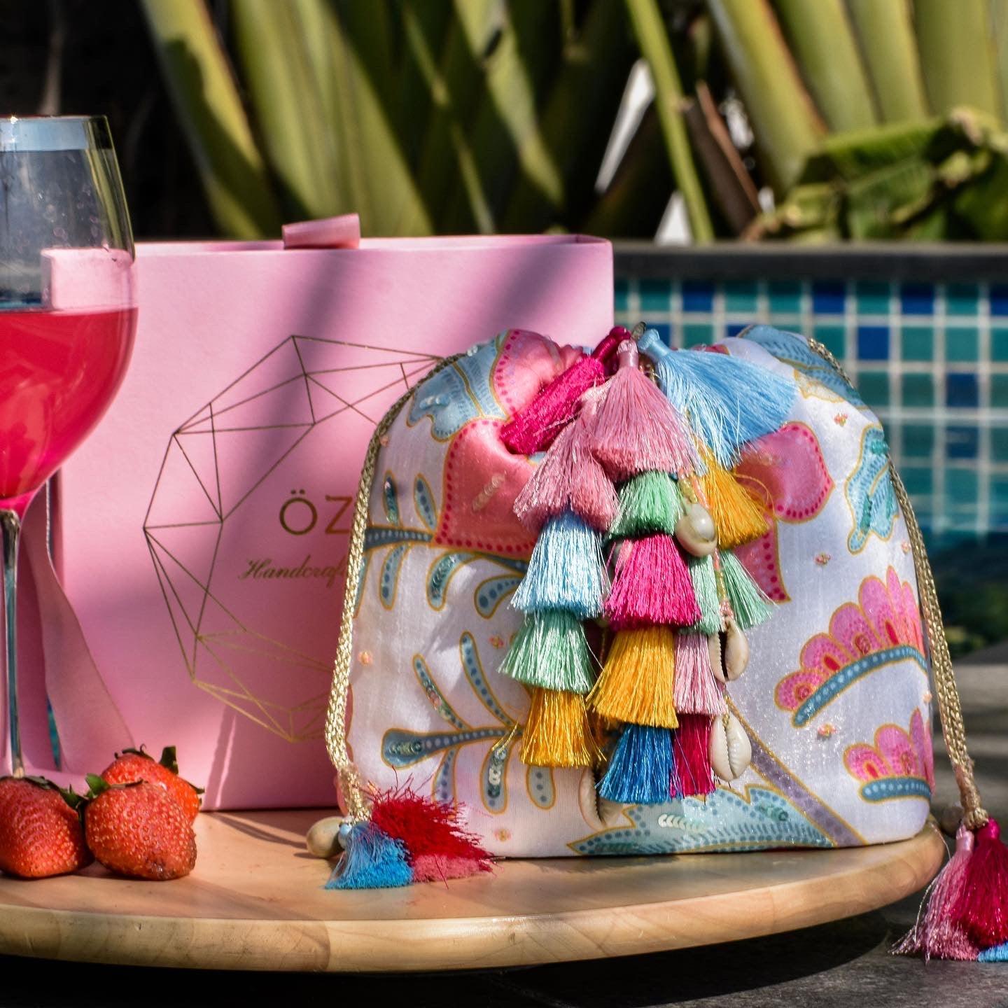 Gulaabi Floral Bucket Bag - Ozel