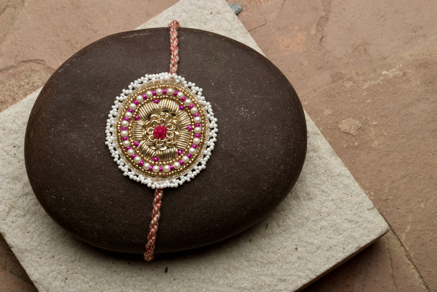 Ahaan Pearl Zardozi Rakhi - Ozel