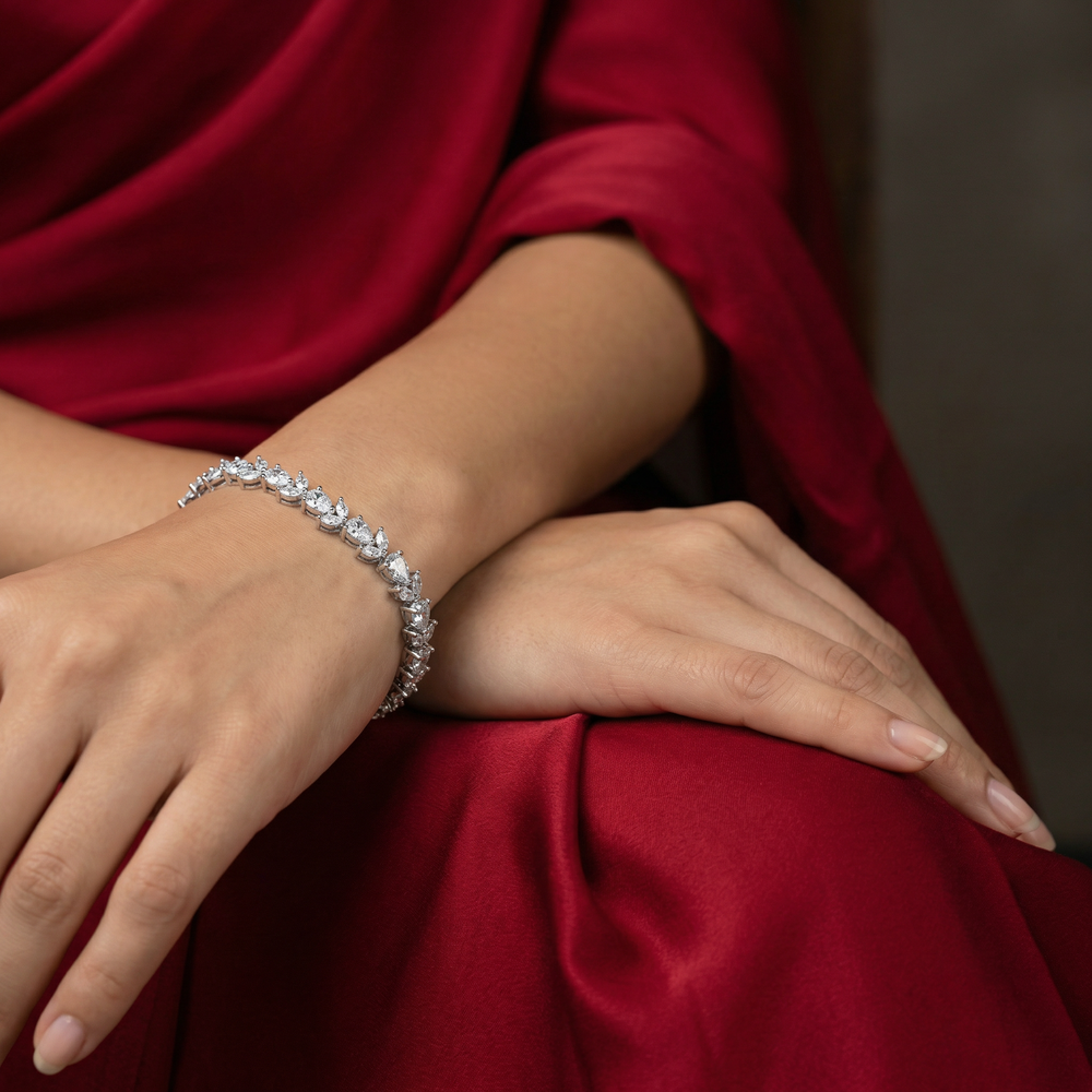 Celestia – vine diamond bracelet by Ozel