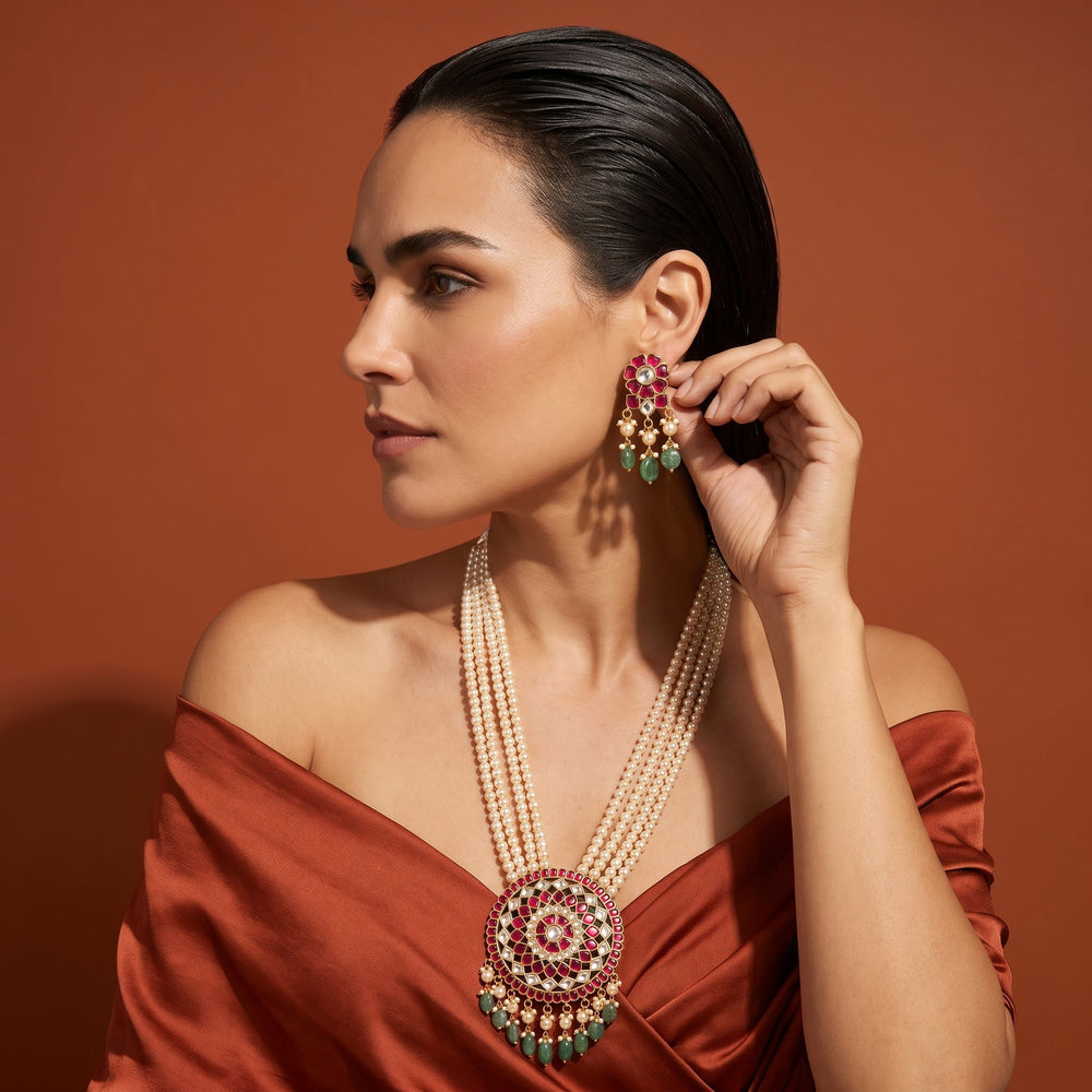Priya Kundan Pendant & Earring Set