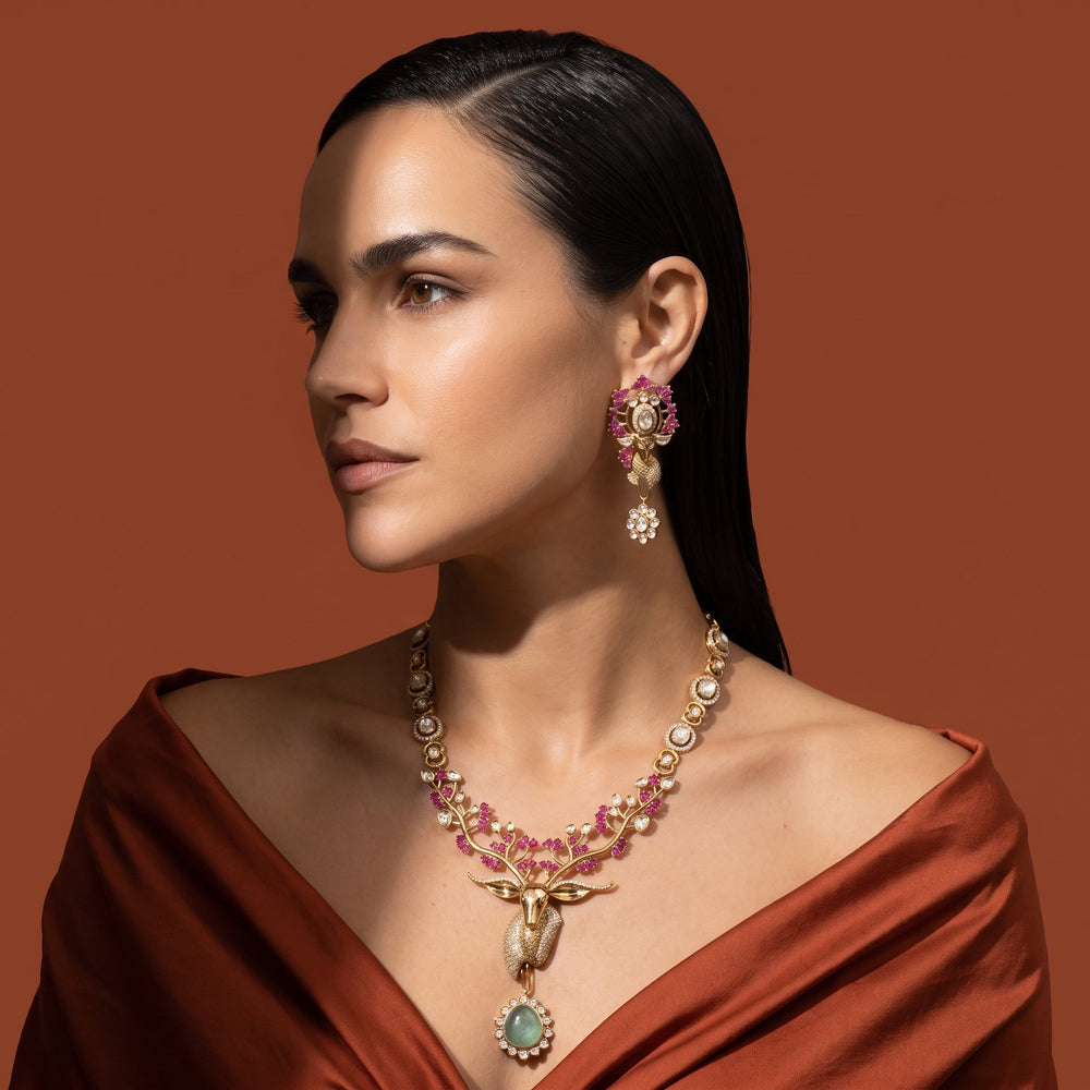 Hiranya Stag Pendant Necklace Set