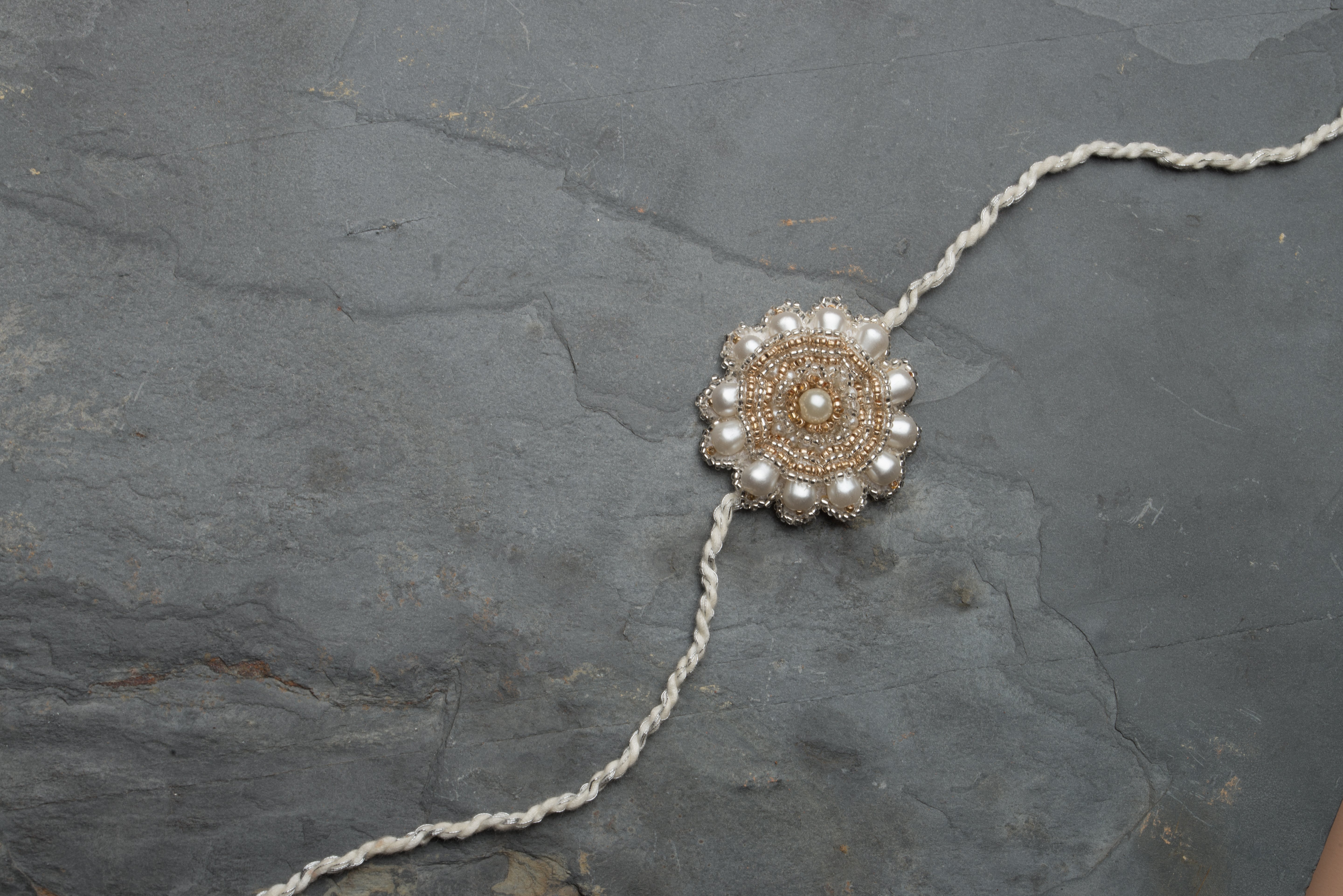 Aarav Pearl Rakhi - Ozel