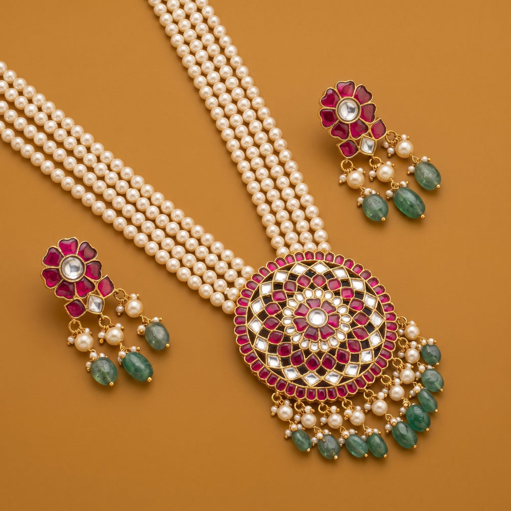 Priya Kundan Pendant & Earring Set