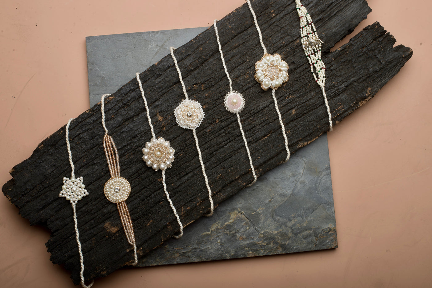 Sitara Pearl Rakhi - Ozel