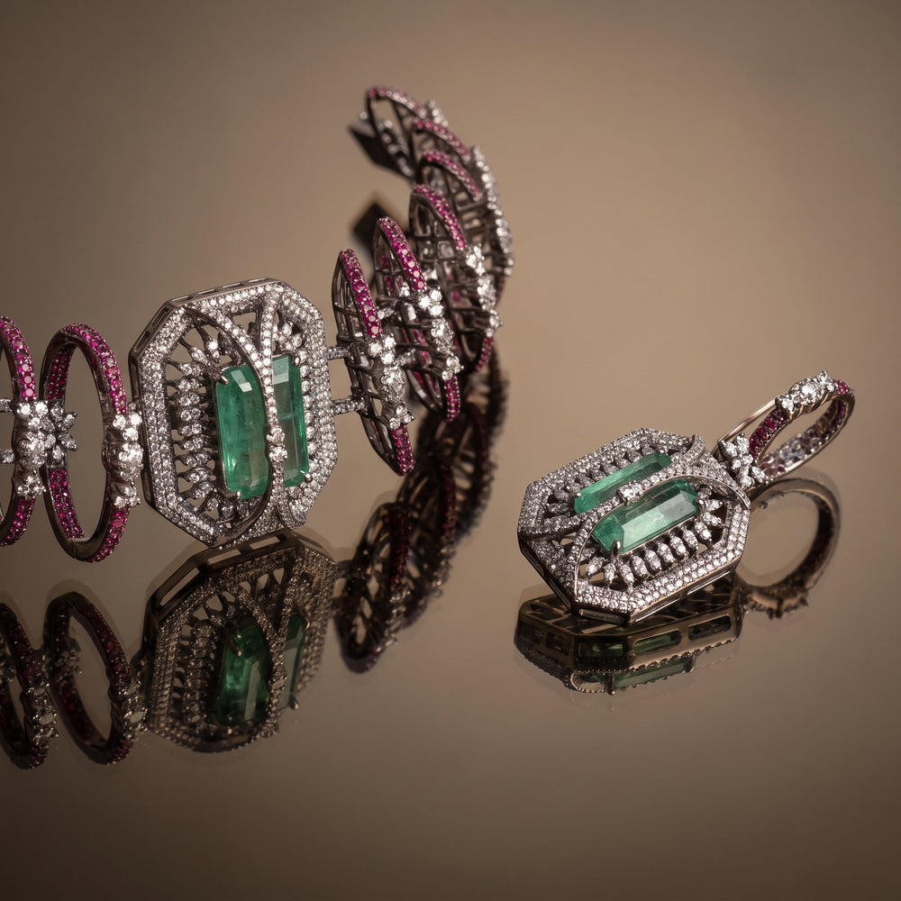 Radha Emerald Necklace & Earrings Set