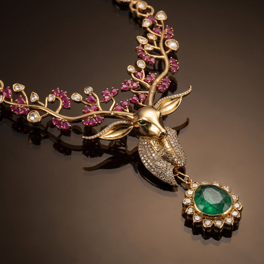 Hiranya Stag Pendant Necklace Set
