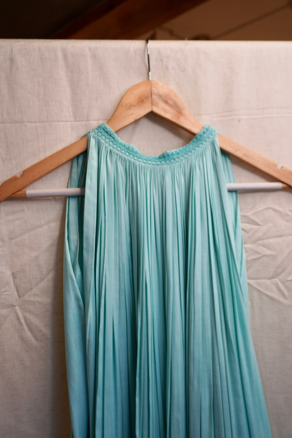 Detail of Mooi powder blue dress modal cotton fabric — Ozel