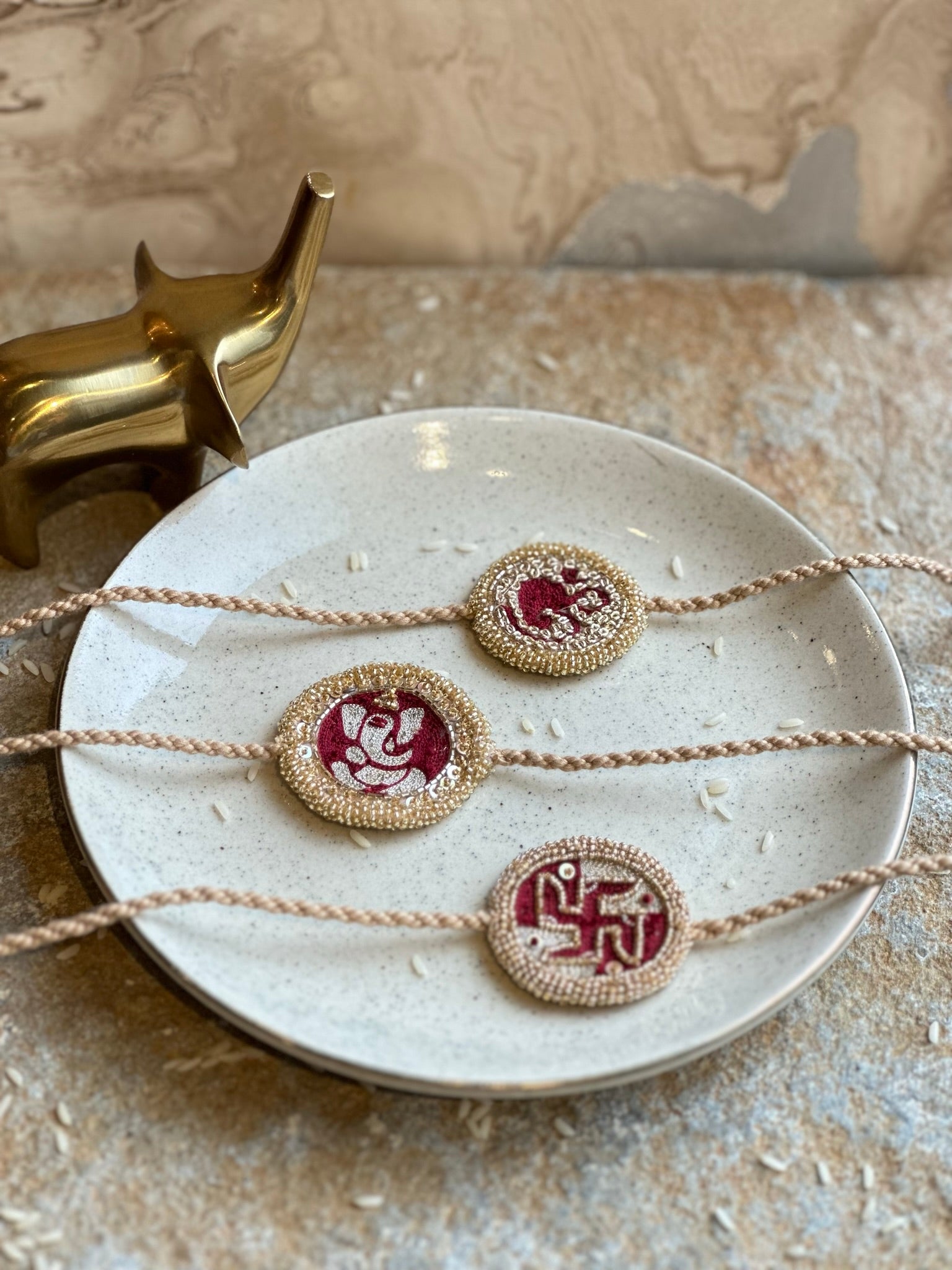 Swastik Rakhi - Ozel