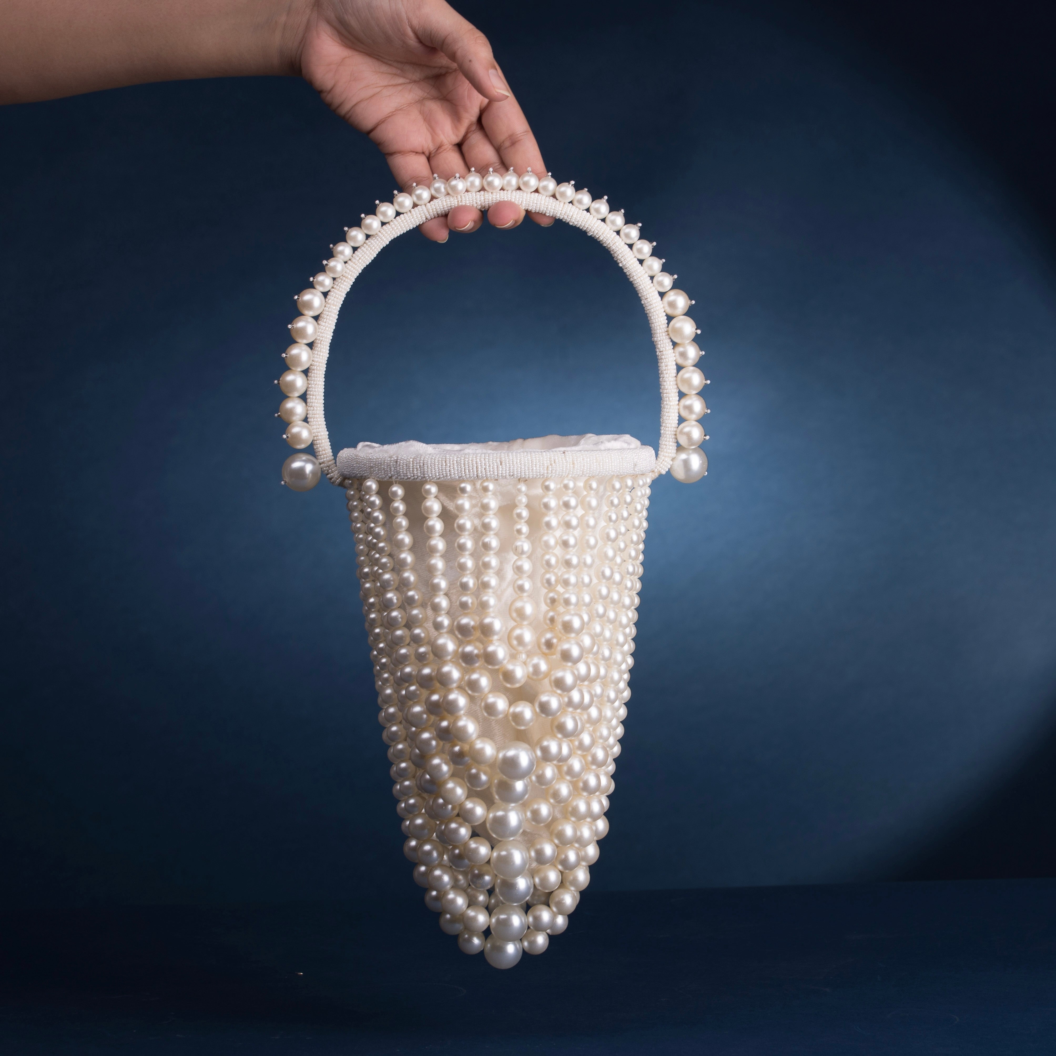Lumina Pearls Chandelier Bag