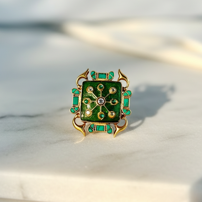 Regal statement ring