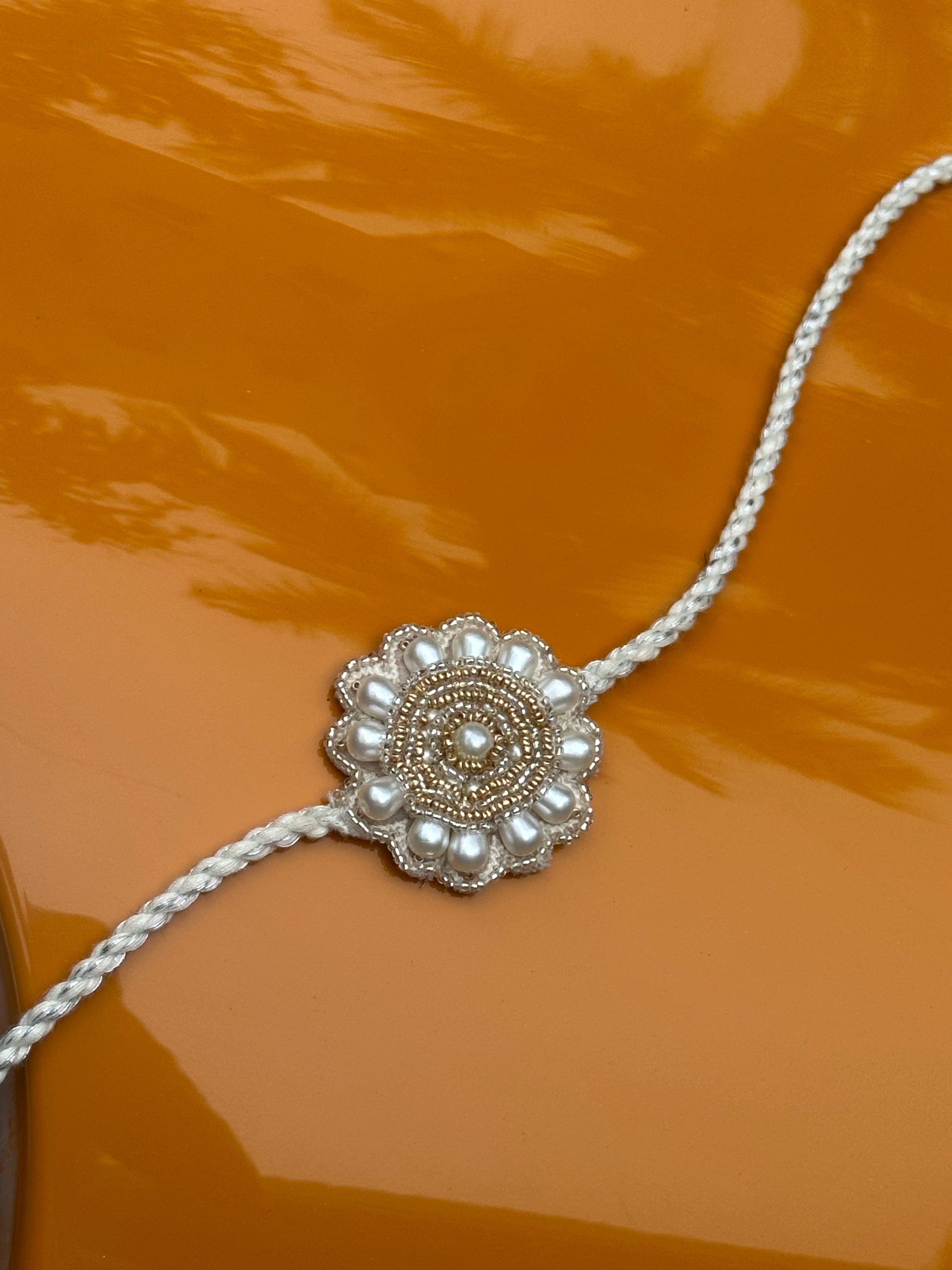 Aarav Pearl Rakhi - Ozel