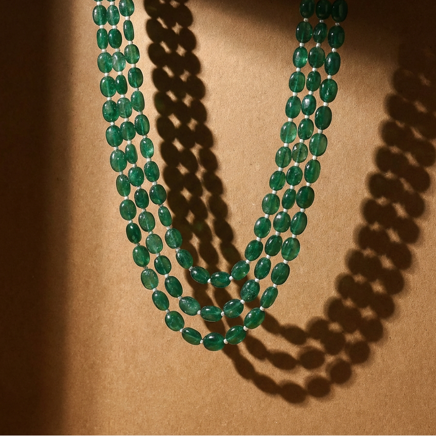 Nayanika green stone necklace – worn on neck by Ozel