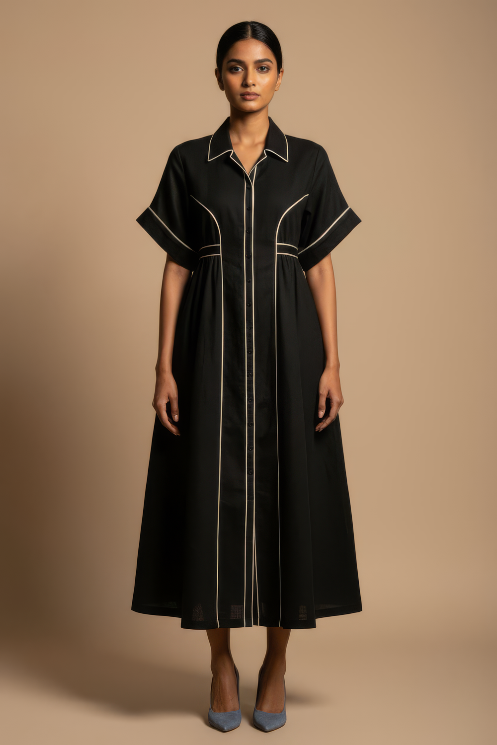 Side view of contrast piping midi dress — Ozel