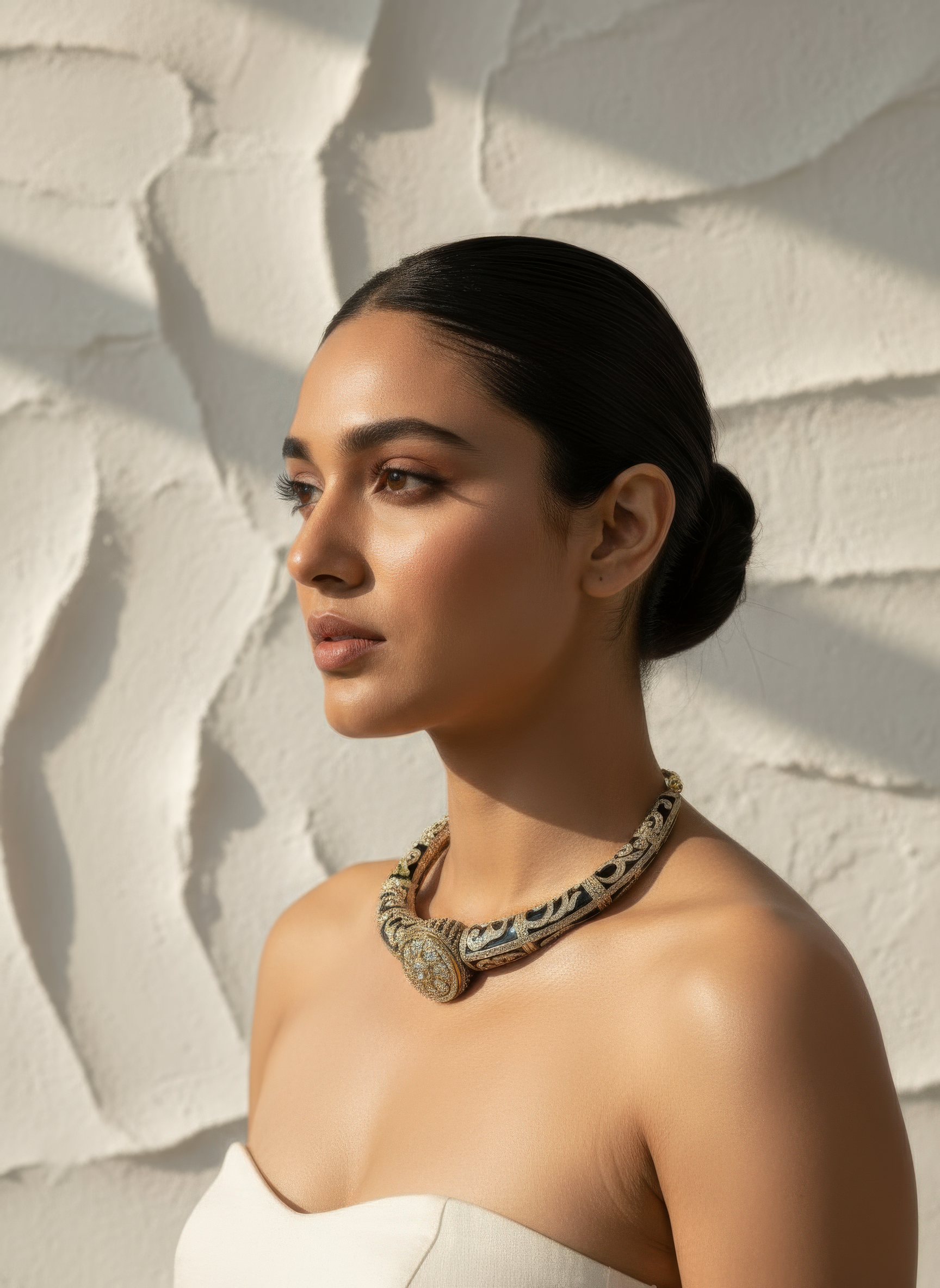 Black Enamel Hasli Necklace with earrings