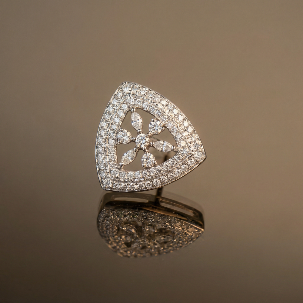 Charvika spark stud earrings – detail view by Ozel