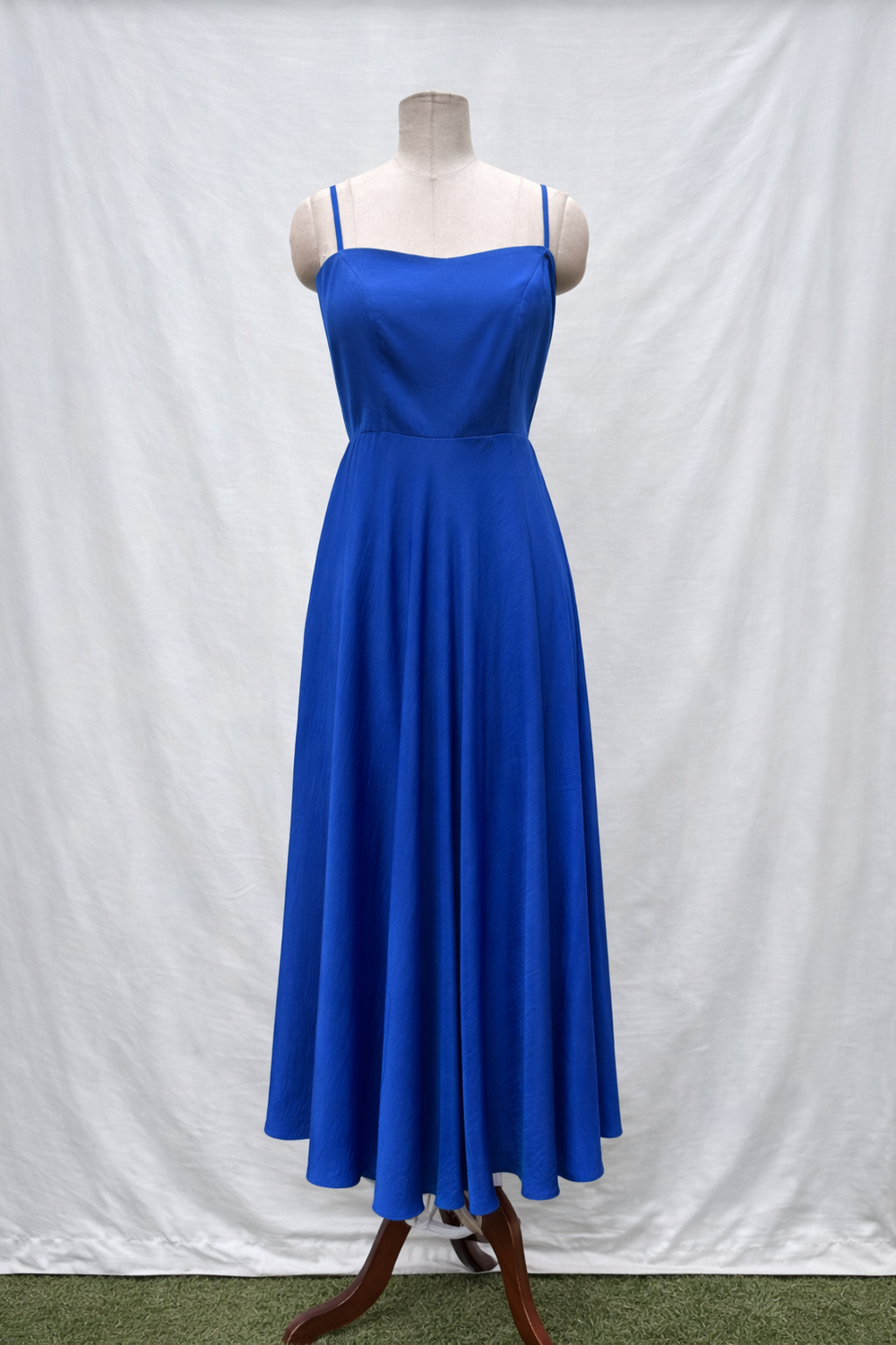 Sandwash Satin Midi Dress Blue – sapphire blue satin midi by Ozel