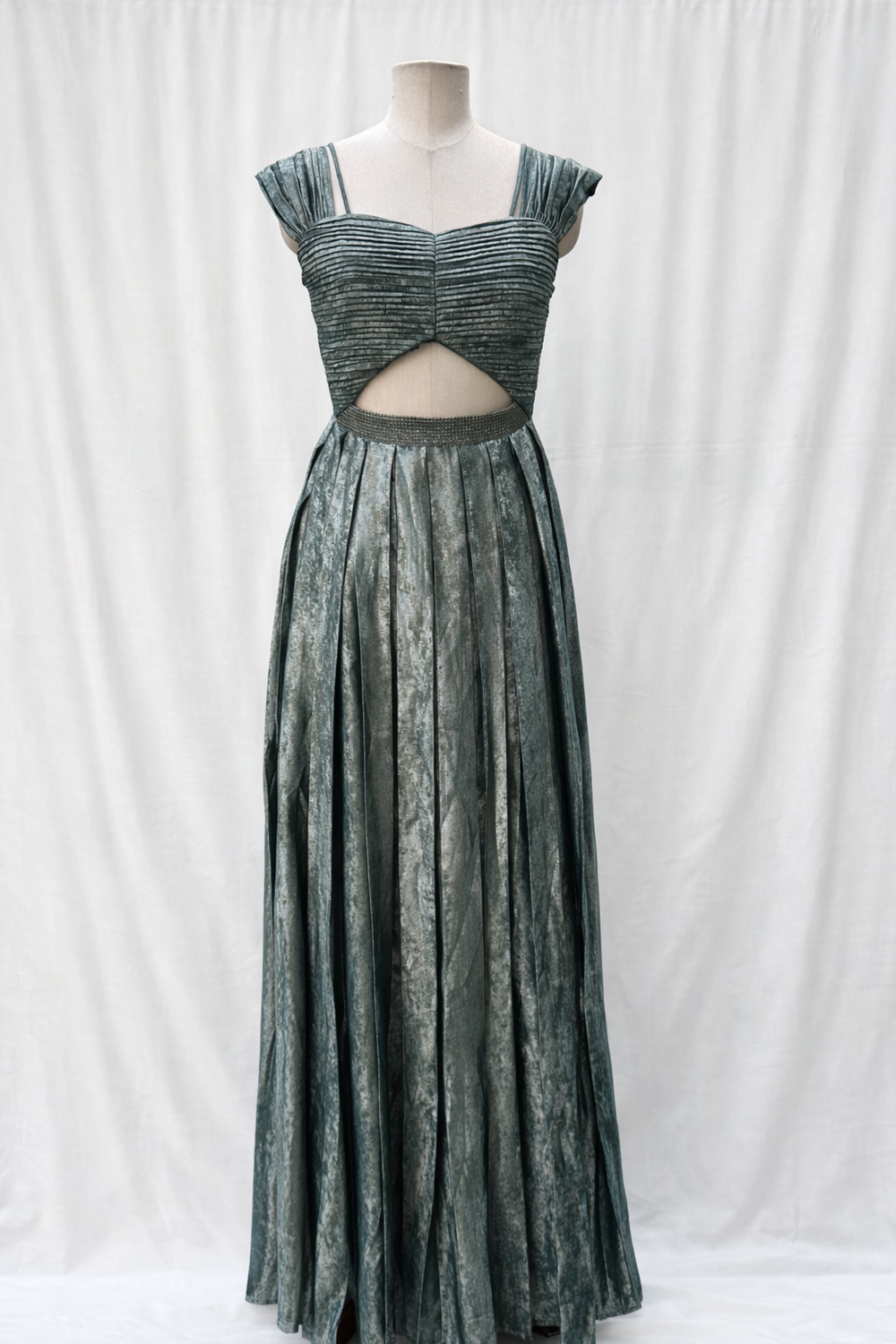 Cutout Shimmer Gown Green – green shimmer cutout gown by Ozel