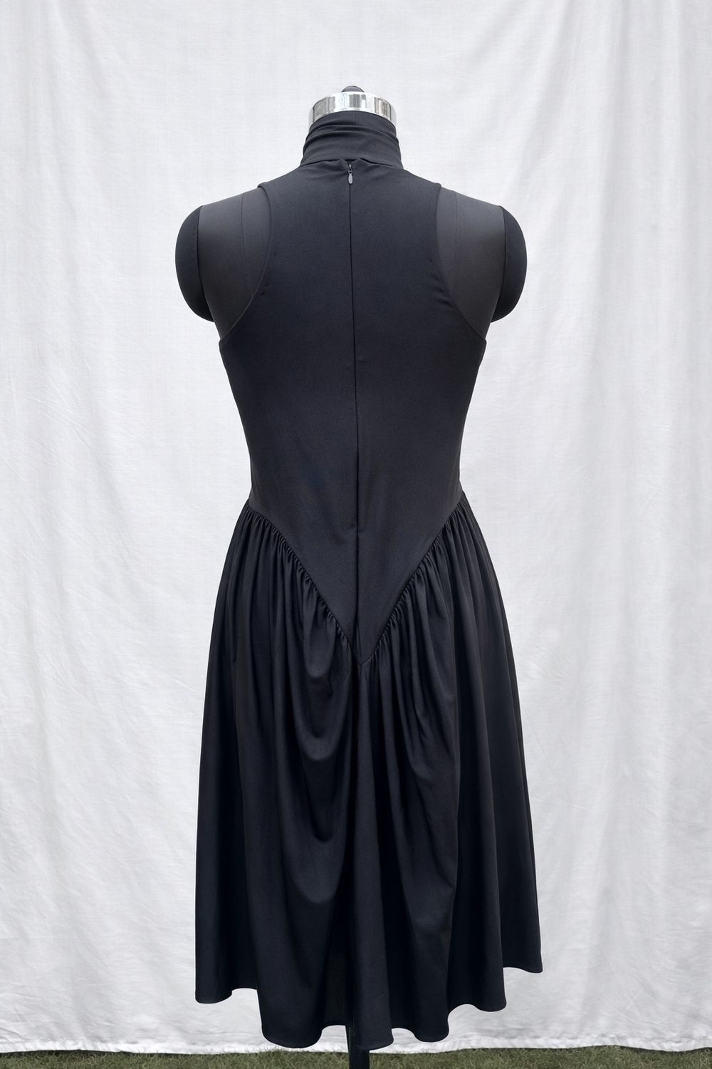 Racerback Dress – sporty feminine dress by Ozel