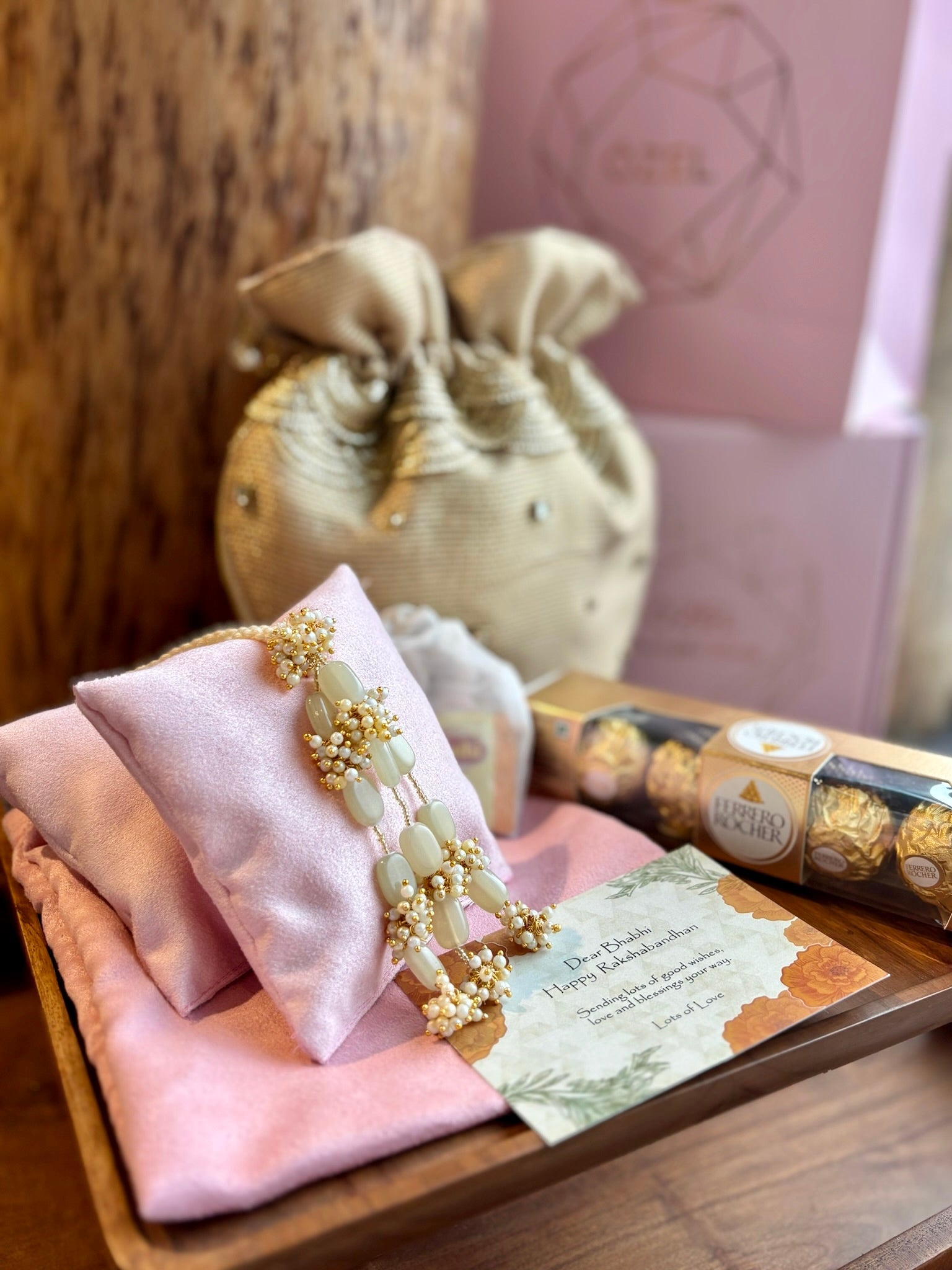 Bhabhi Special Rakhi Gift Hamper - Ozel