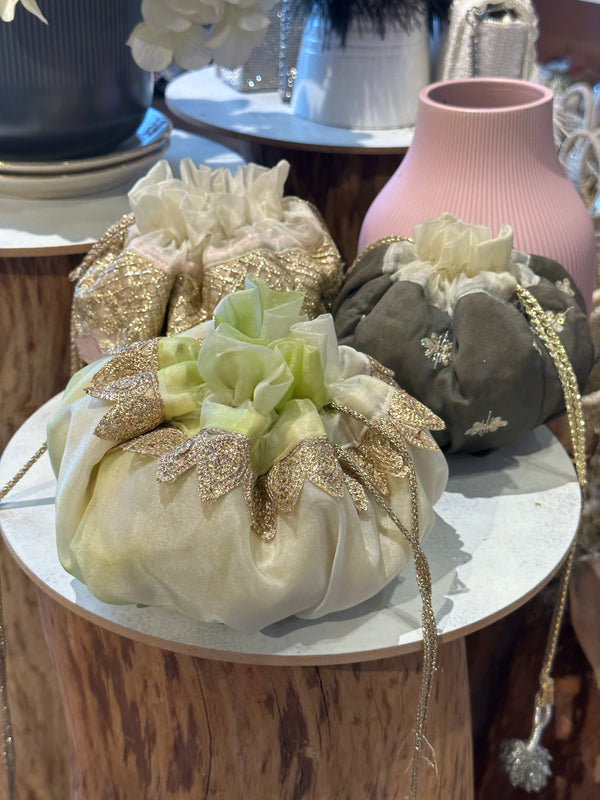 SET OF THREE GREY , PEACH , GREEN POTLIS