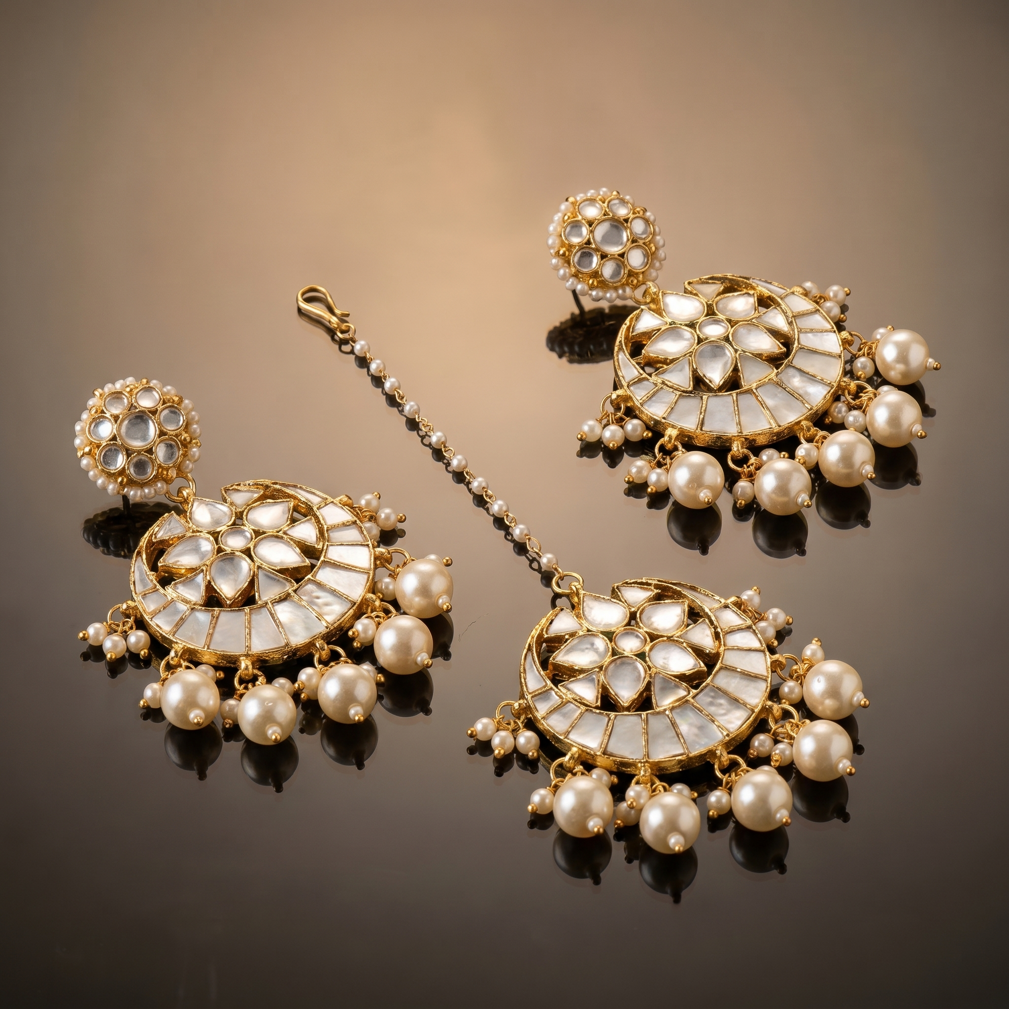 Pernia Pearl Kundan Chand Set