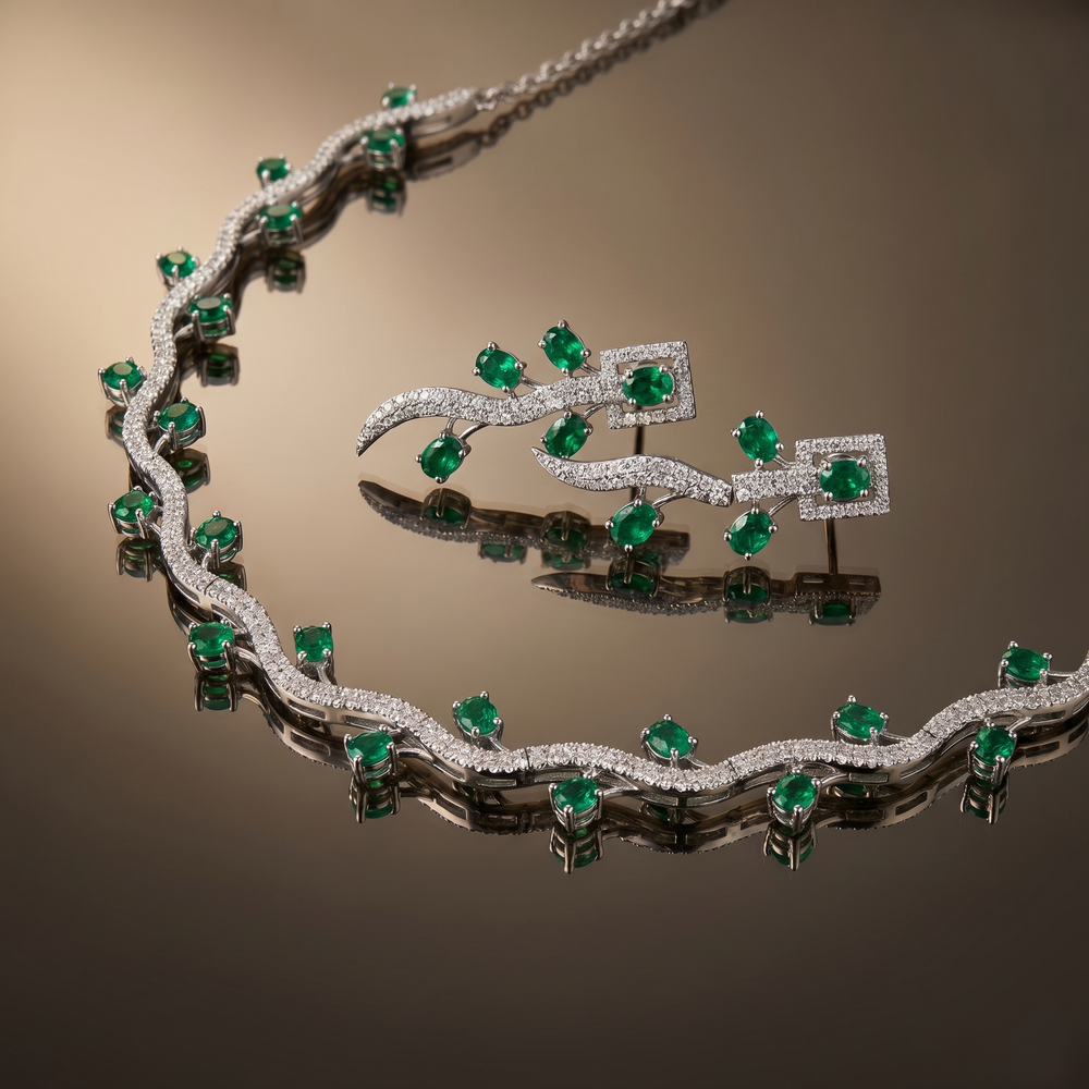Rhea emerald line set – detail view by Ozel