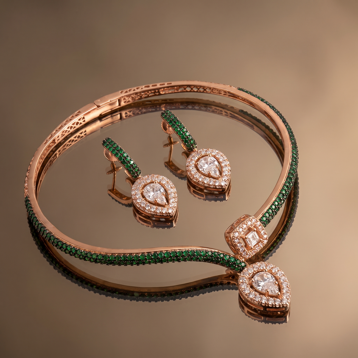Ruhani Crystal Necklace Set