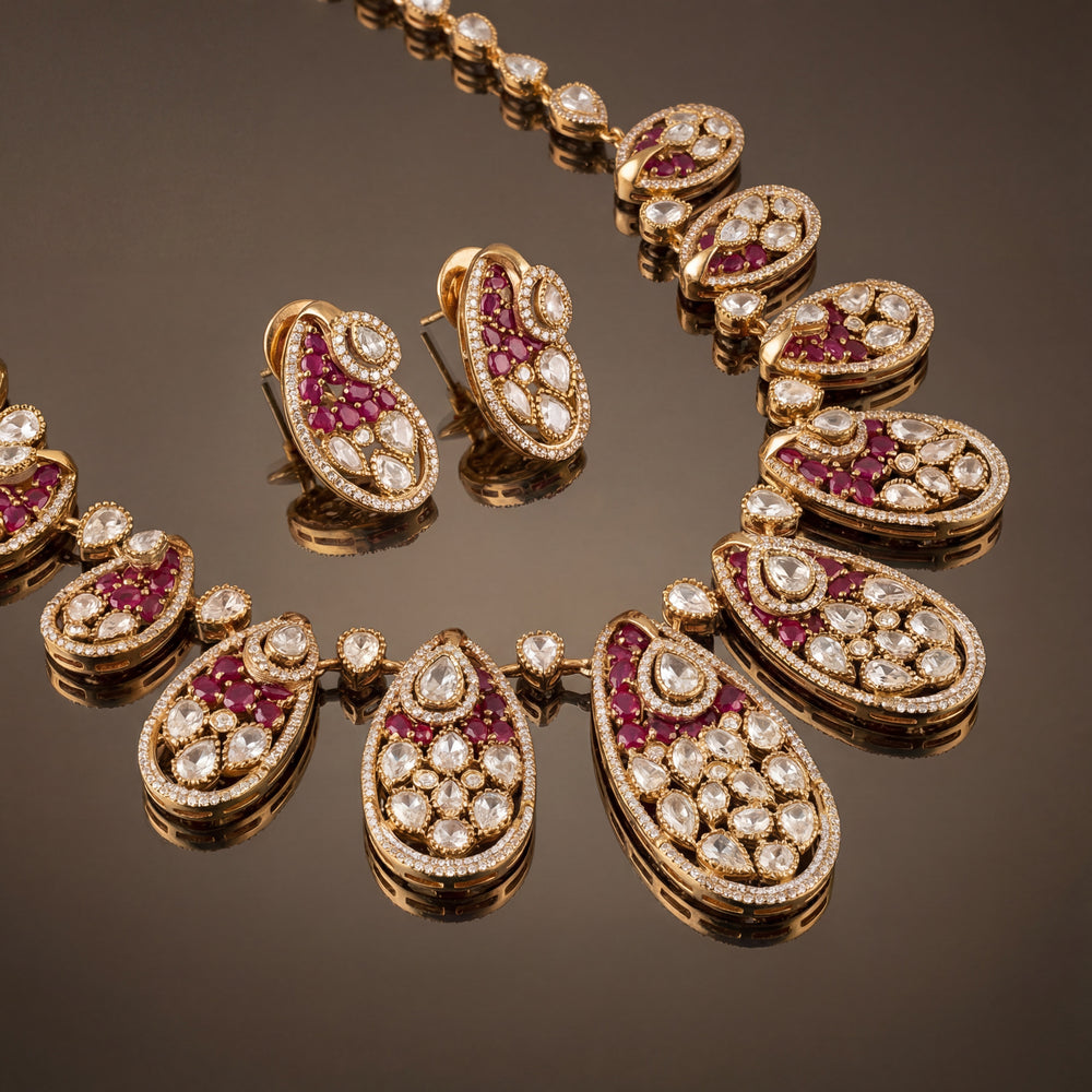 Samara teardrop necklace set – teardrop element detail by Ozel