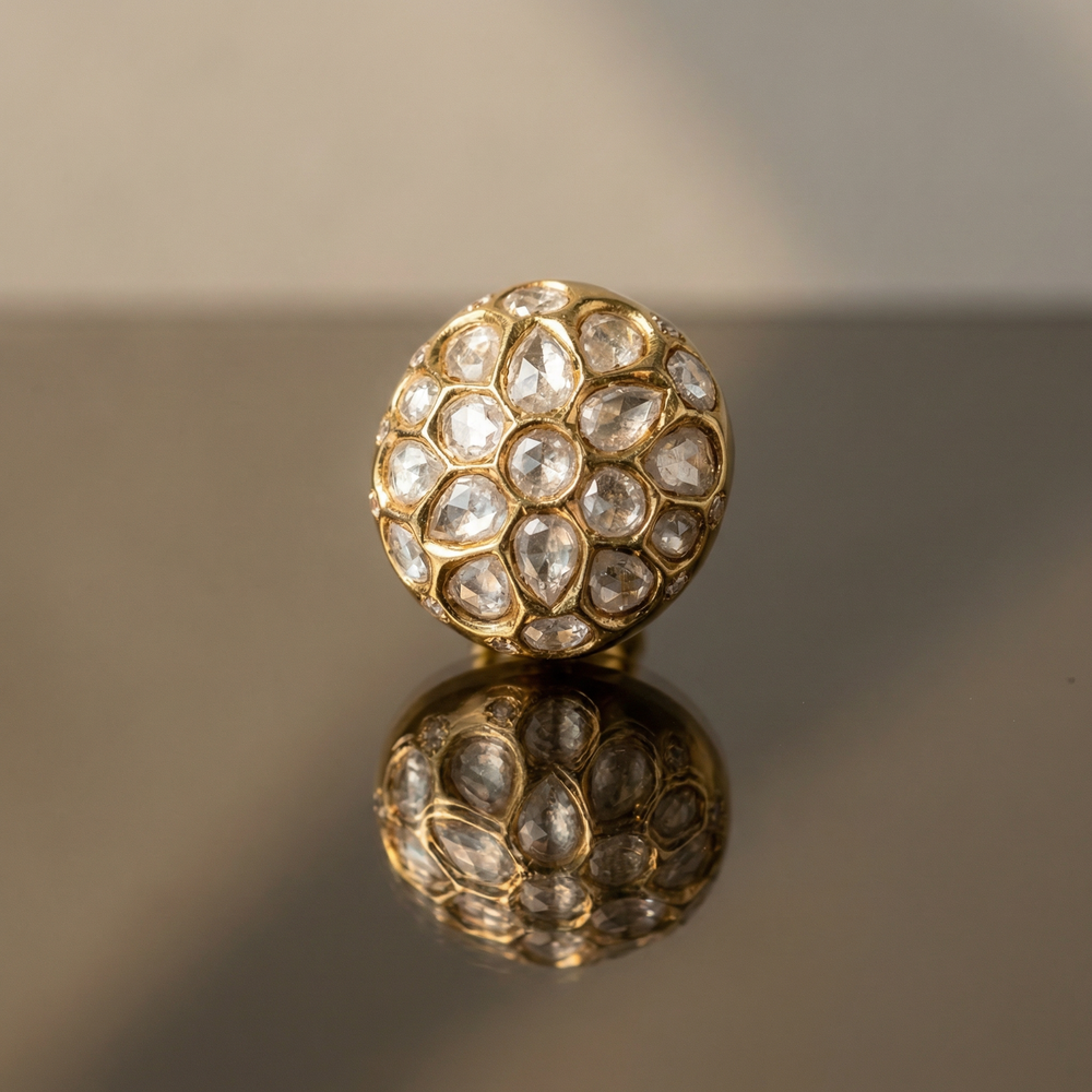 Tanishka Kundan dome studs – detail view by Ozel