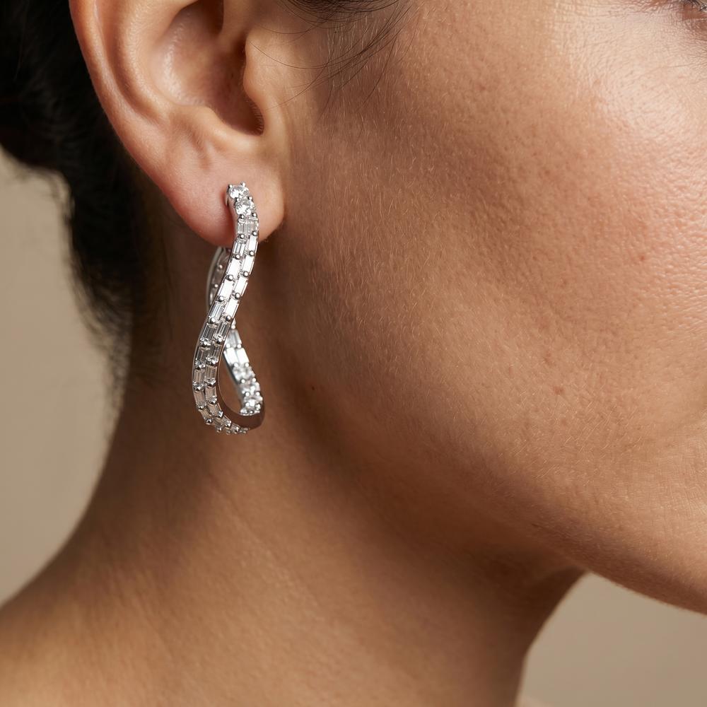 Tanya sculpted loop earrings – refined Indian everyday luxury by Ozel