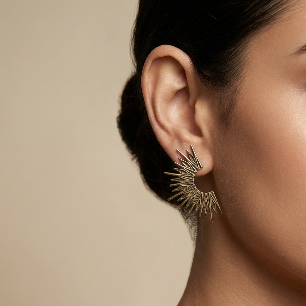 Solar spine hoop earrings – spine detail close-up by Ozel