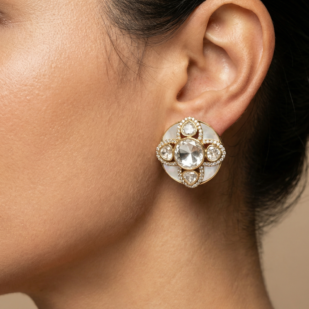 Iravya – pearl aura stud earrings by Ozel