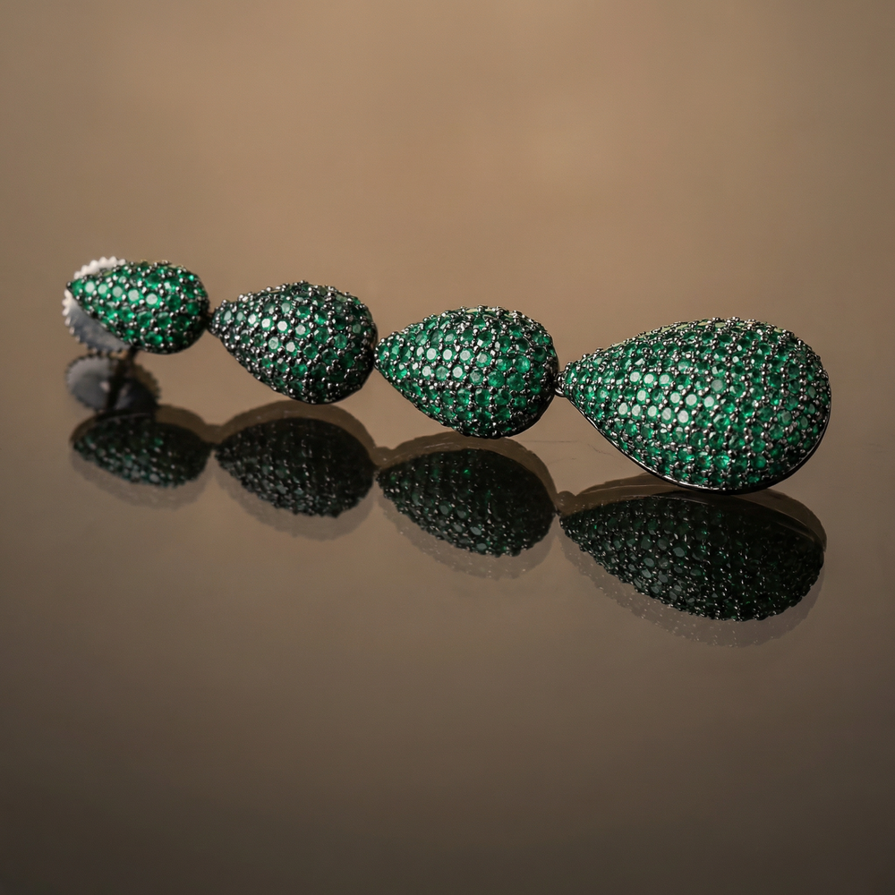 Verlisse – emerald cascade drop earrings by Ozel