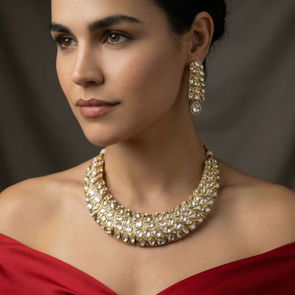 Orelys polki collar necklace – worn on neck by Ozel