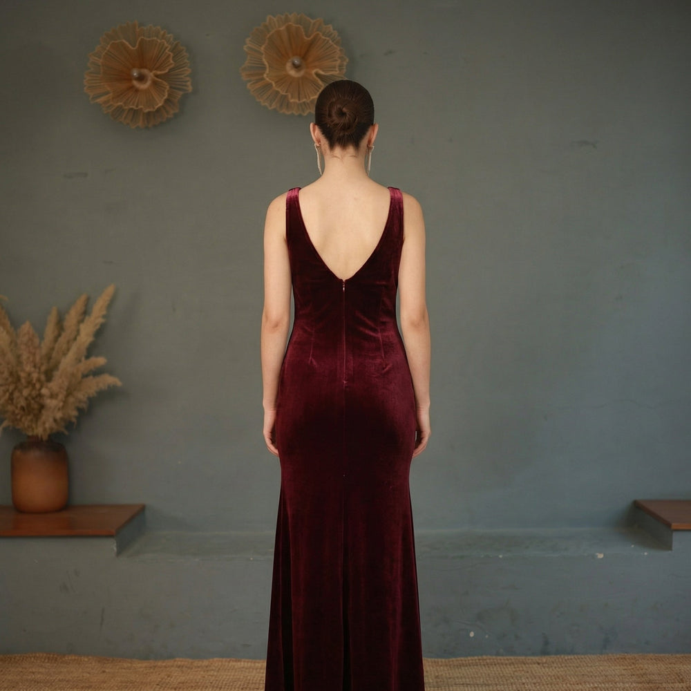Long cowl dress – side profile view by Ozel