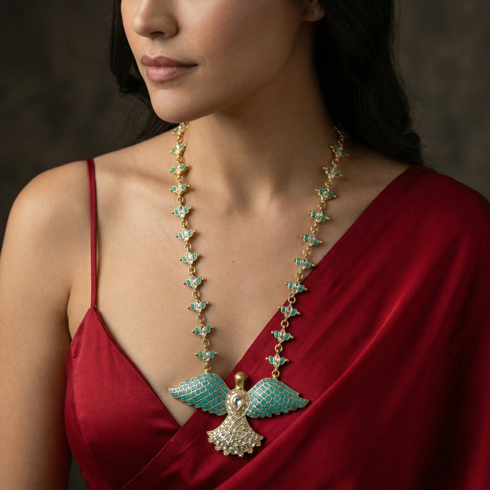 Averra – morpheon azure necklace by Ozel