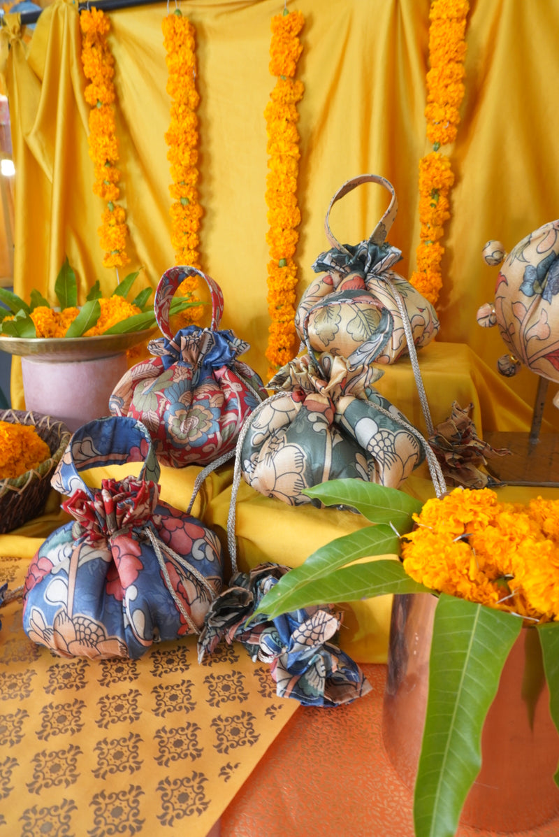 Kalamkari print Gol potli bag